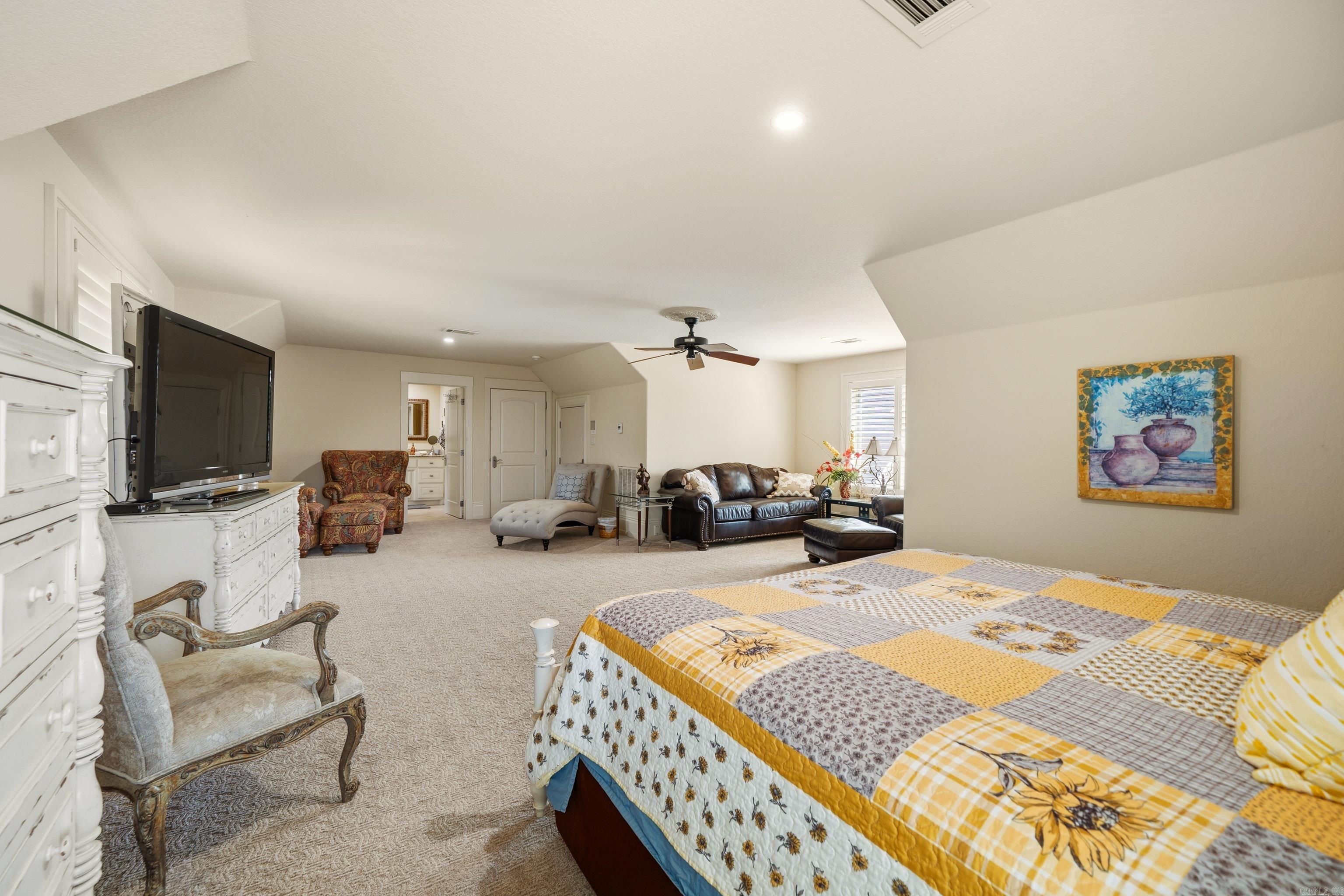 HUNTER HEIGHTS - Residential