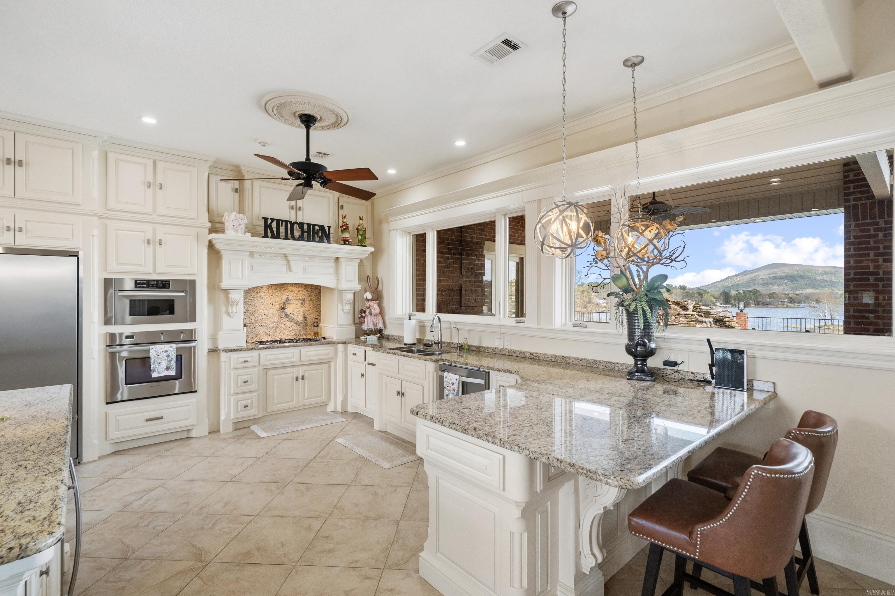 HUNTER HEIGHTS - Residential