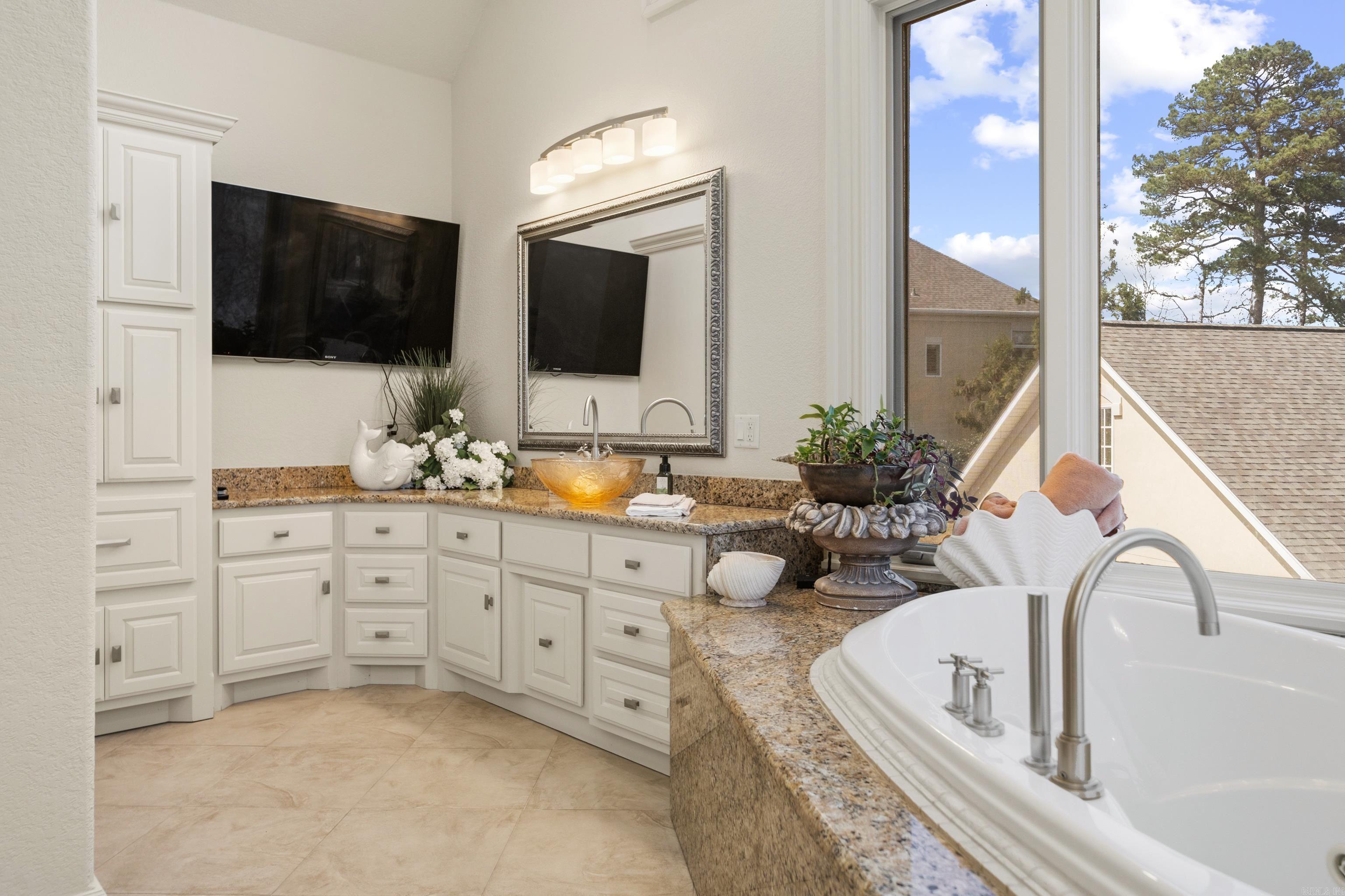 HUNTER HEIGHTS - Residential