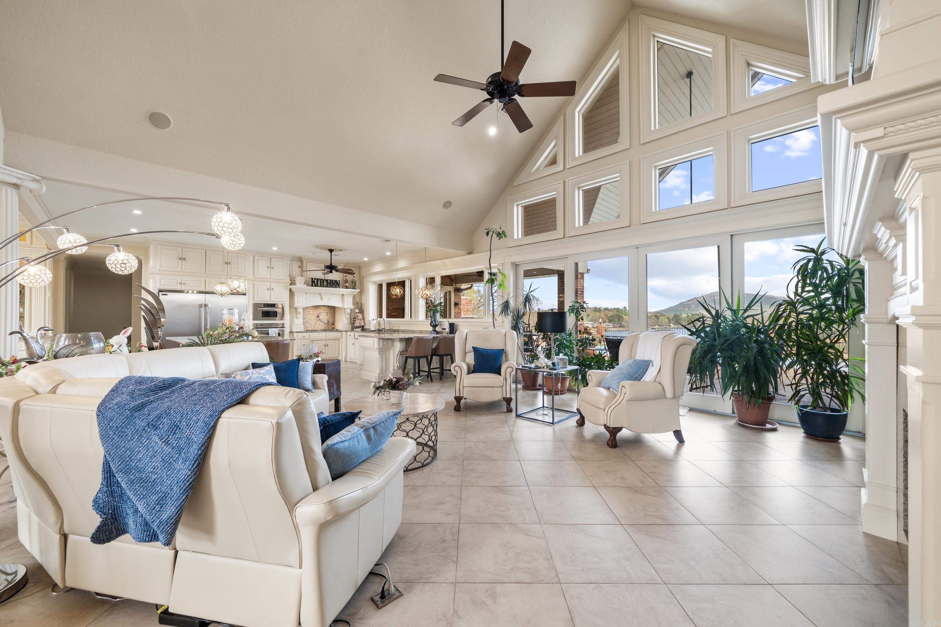 HUNTER HEIGHTS - Residential