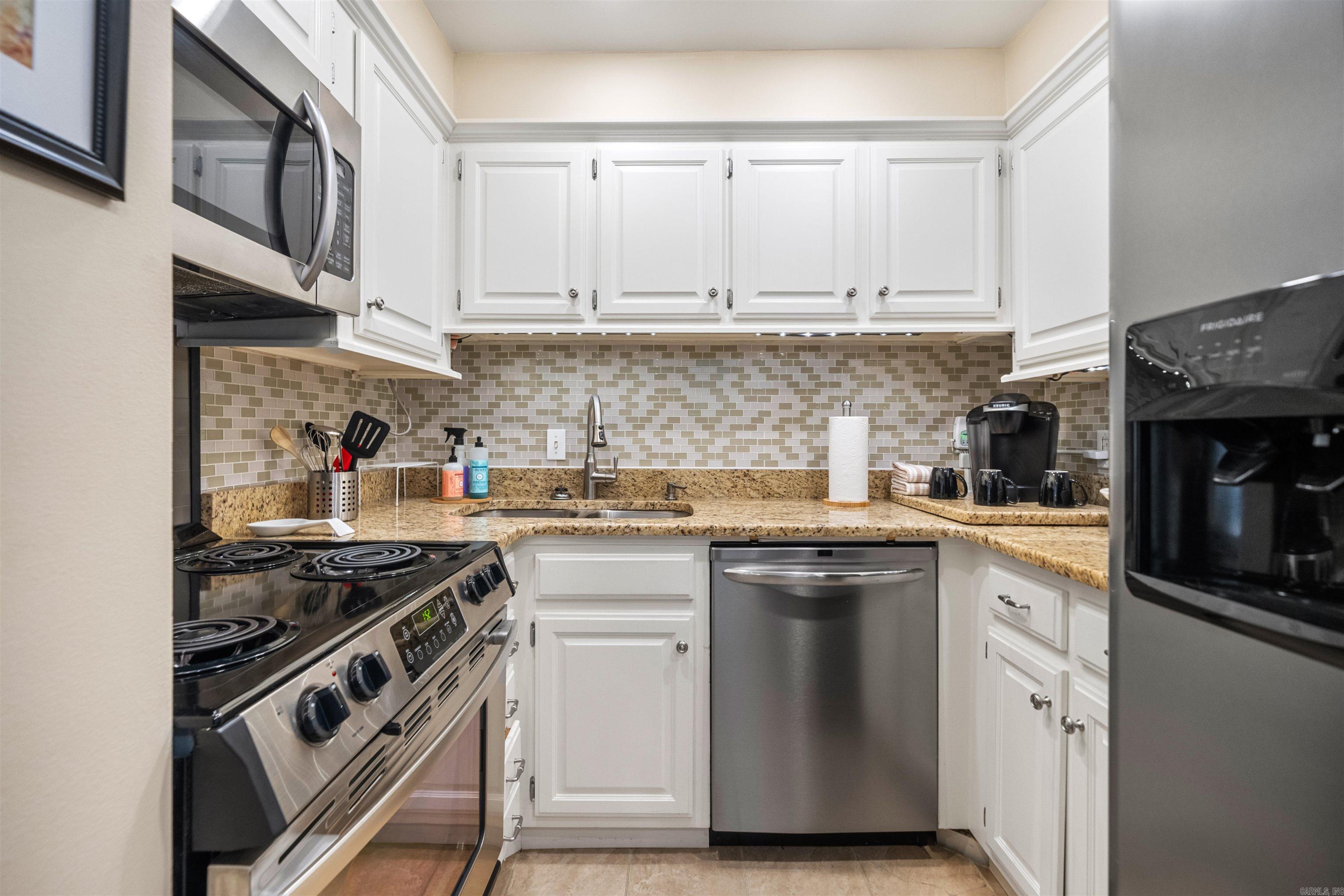 BEACON MANOR HPR - Residential