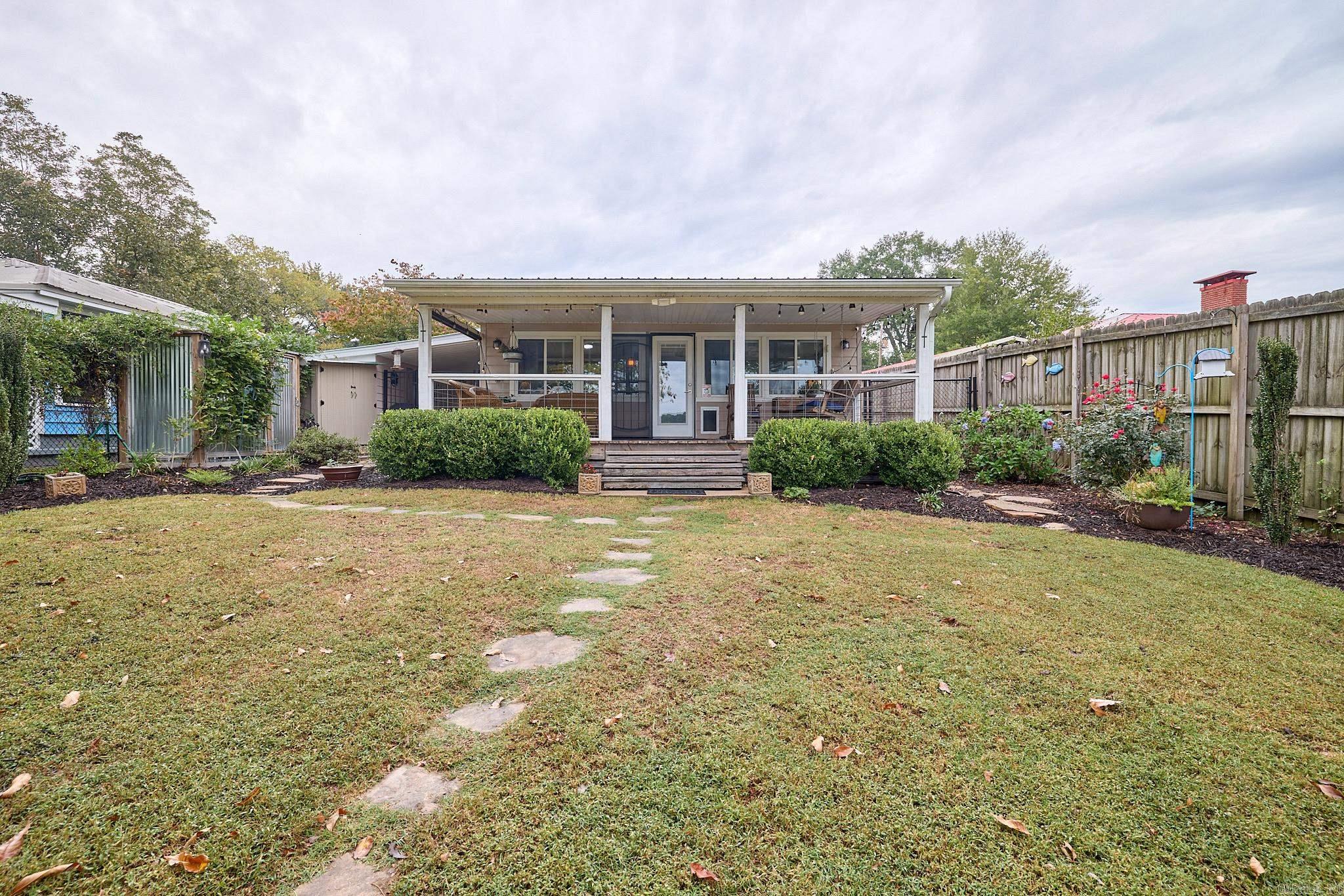 CATHERINE SHORES - Residential