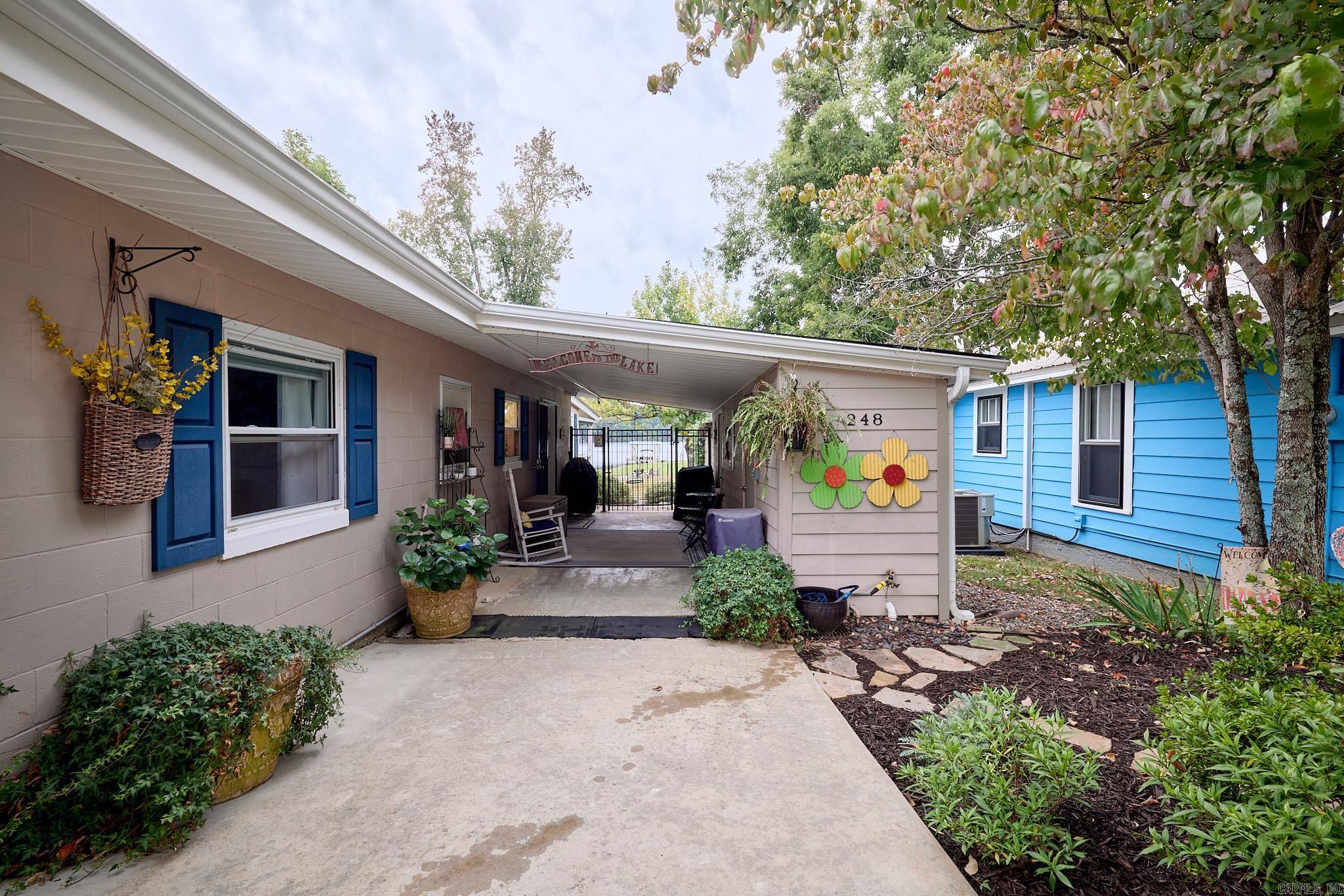CATHERINE SHORES - Residential