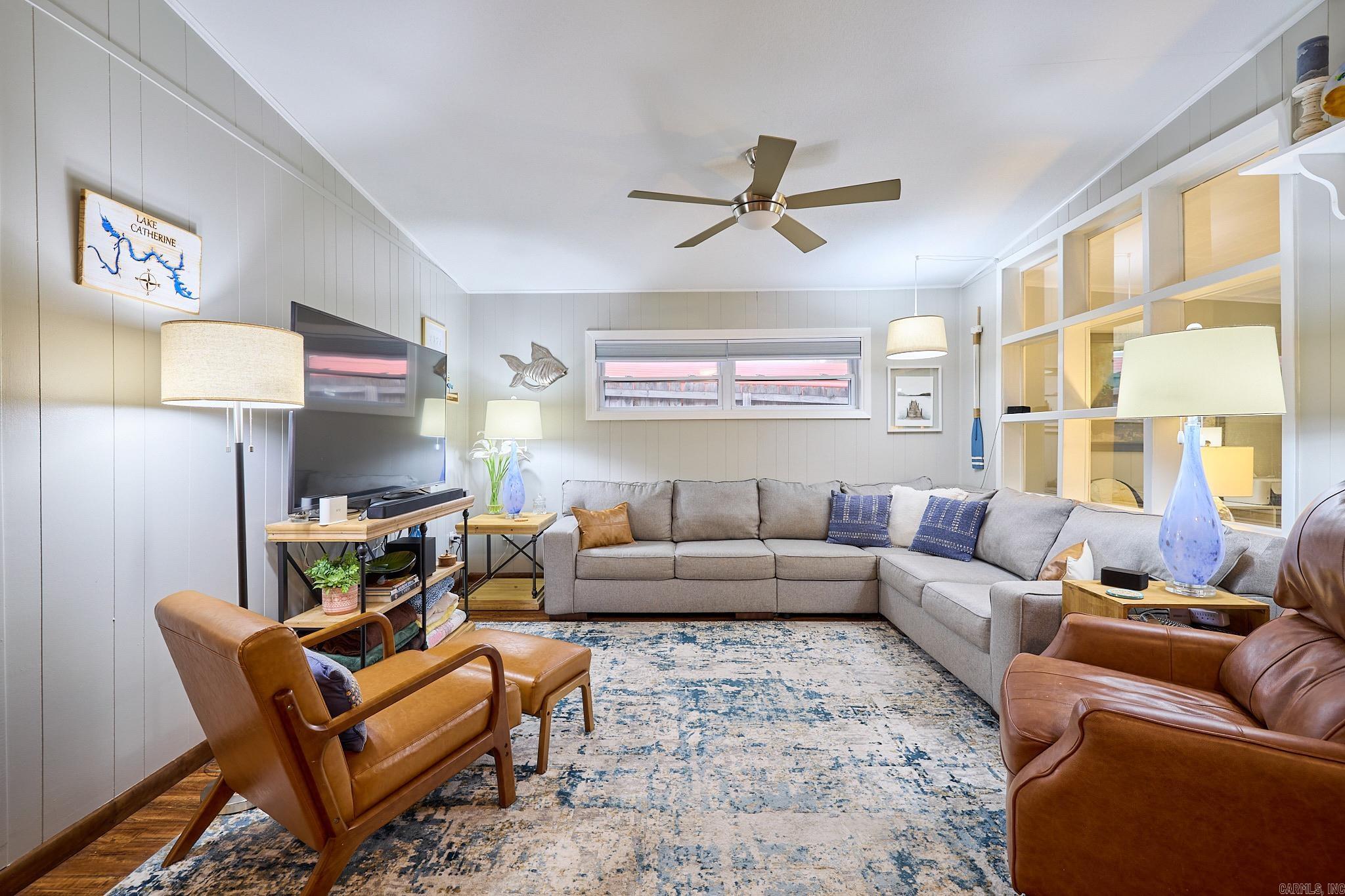 CATHERINE SHORES - Residential
