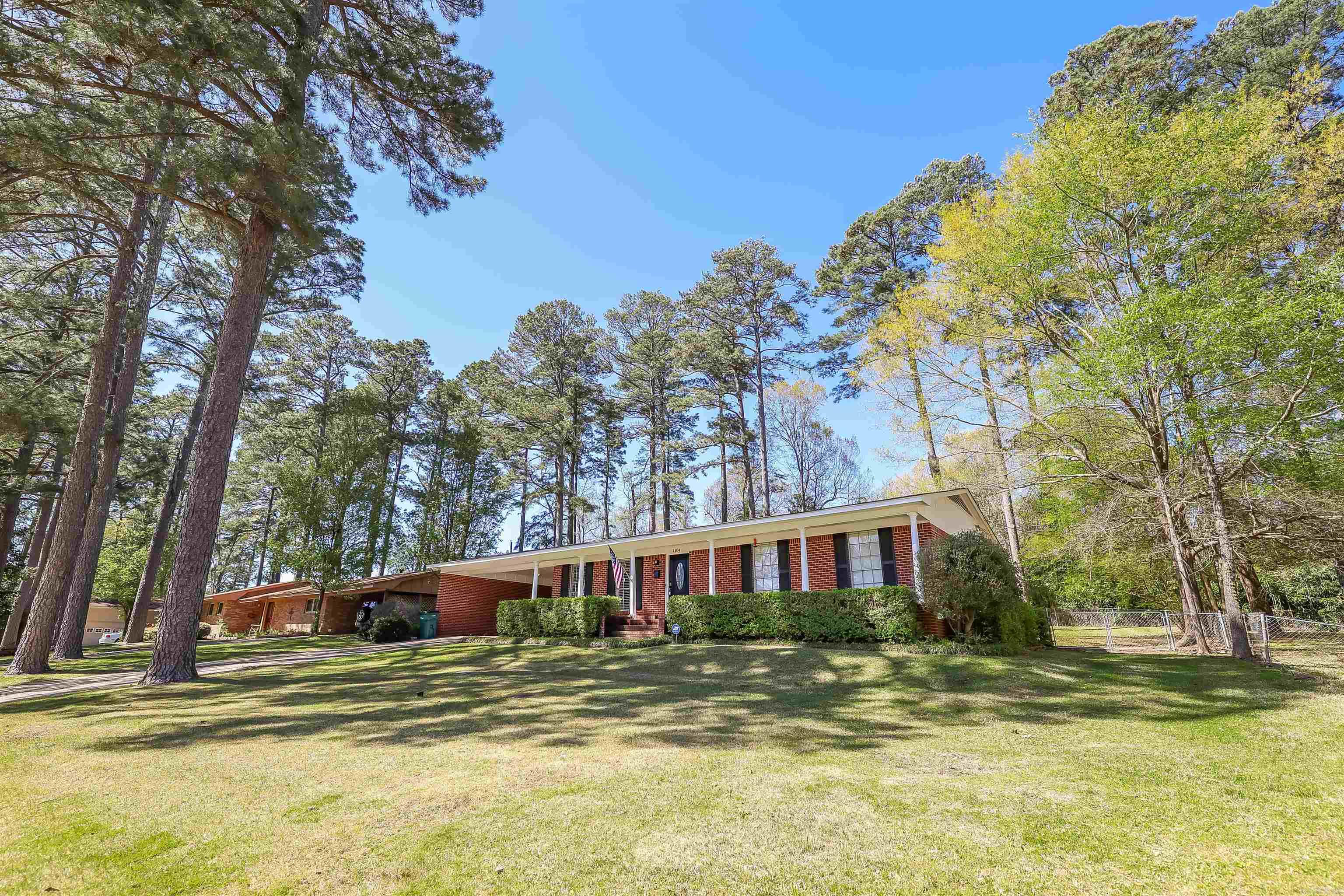 Raquet Club - Residential