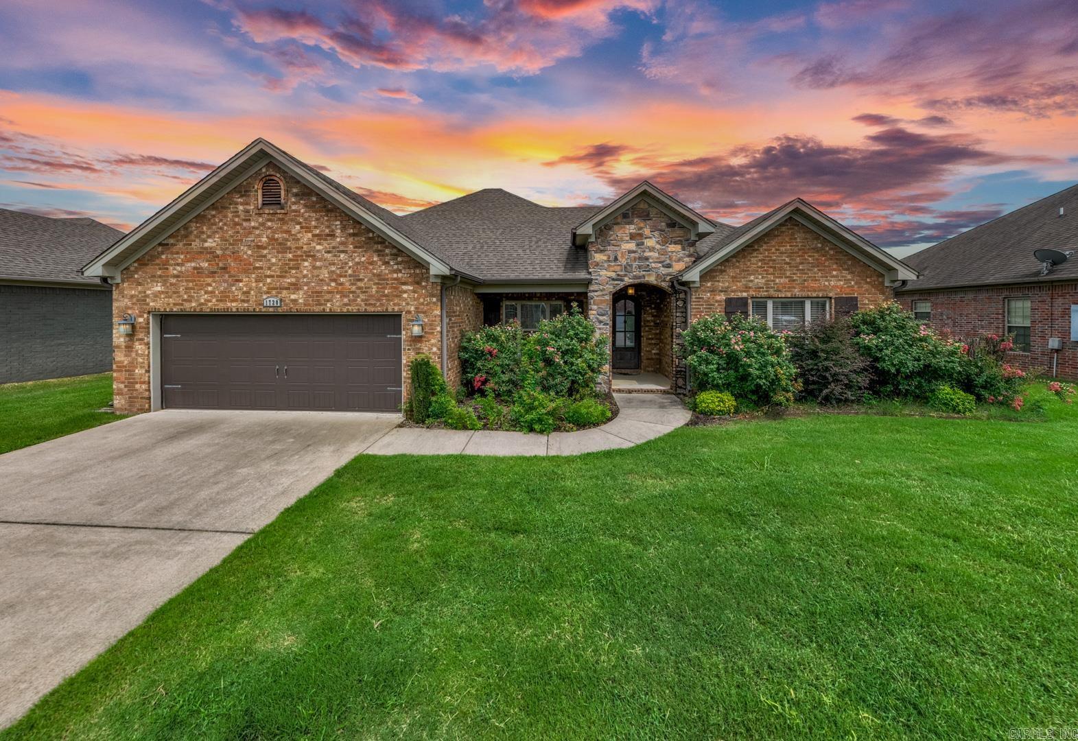 SALEM WOODS - Residential