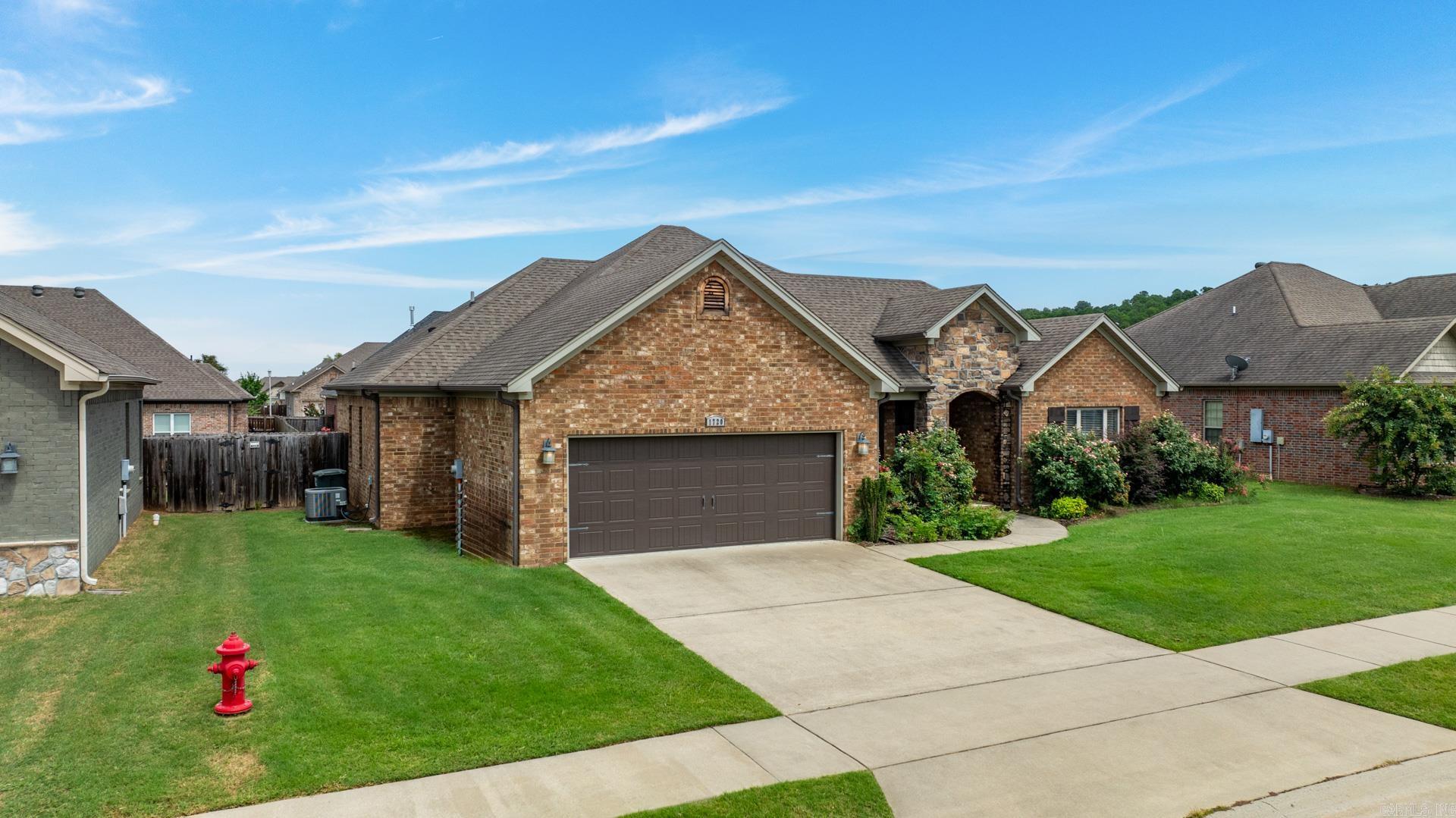 SALEM WOODS - Residential