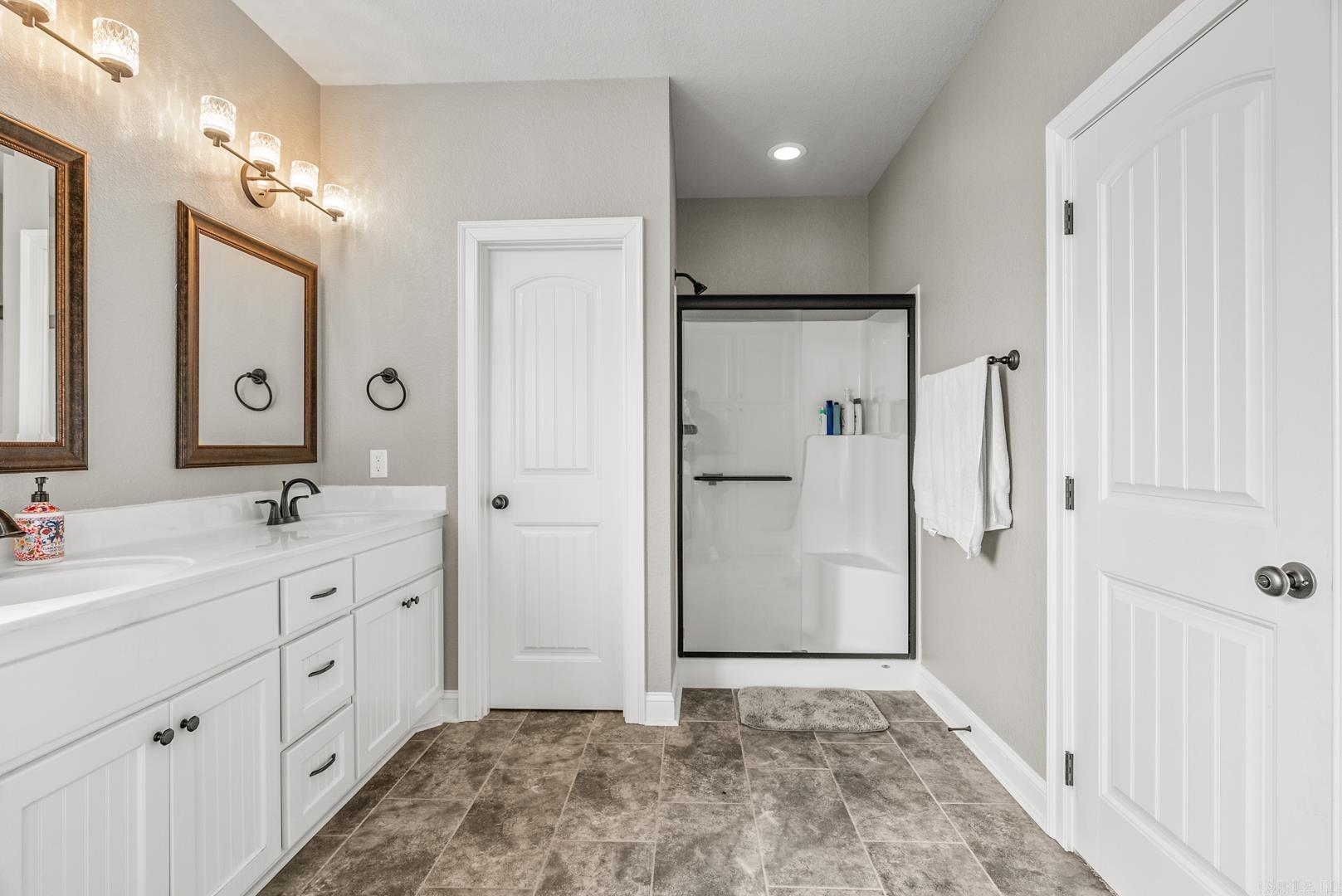 SALEM WOODS - Residential