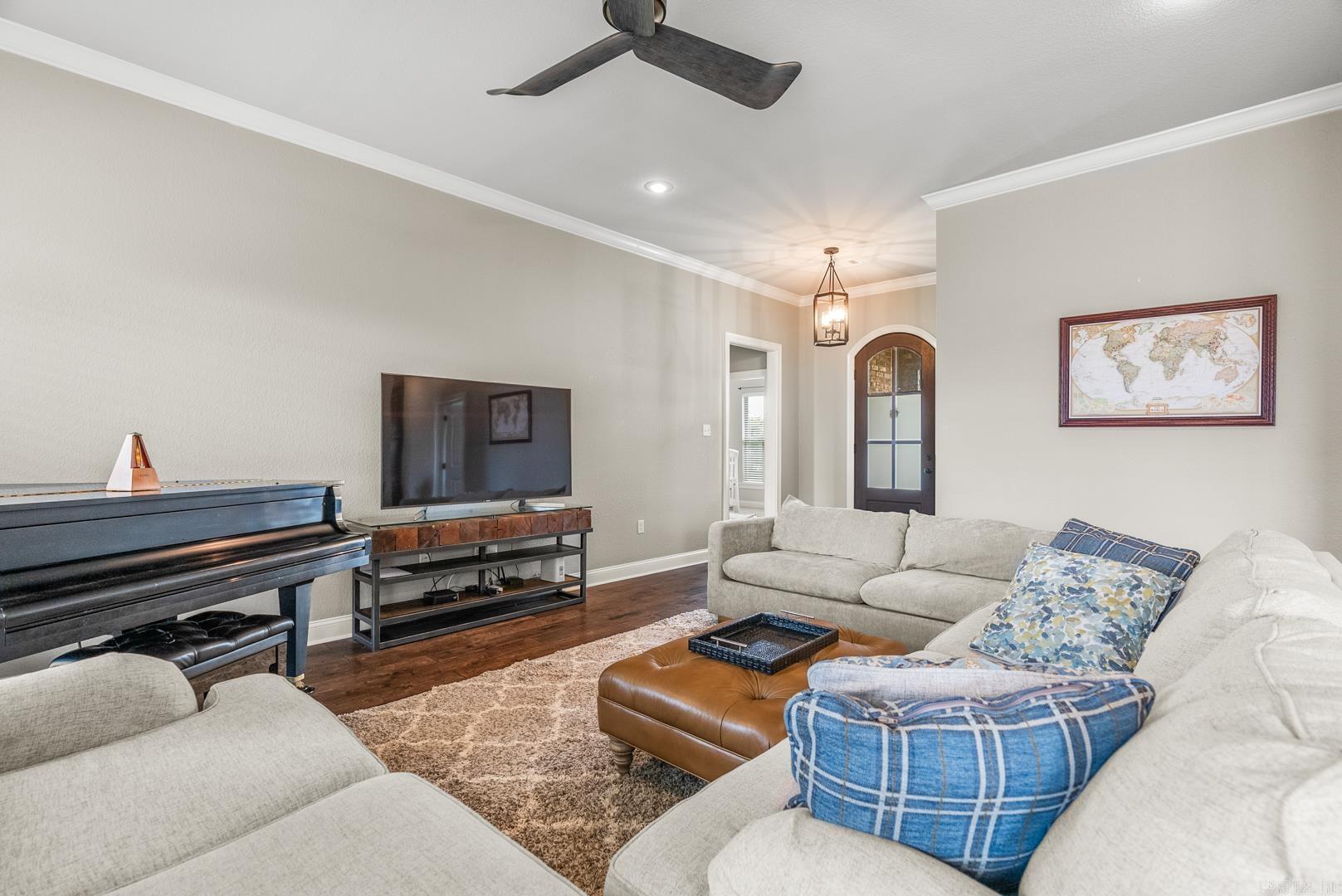 SALEM WOODS - Residential