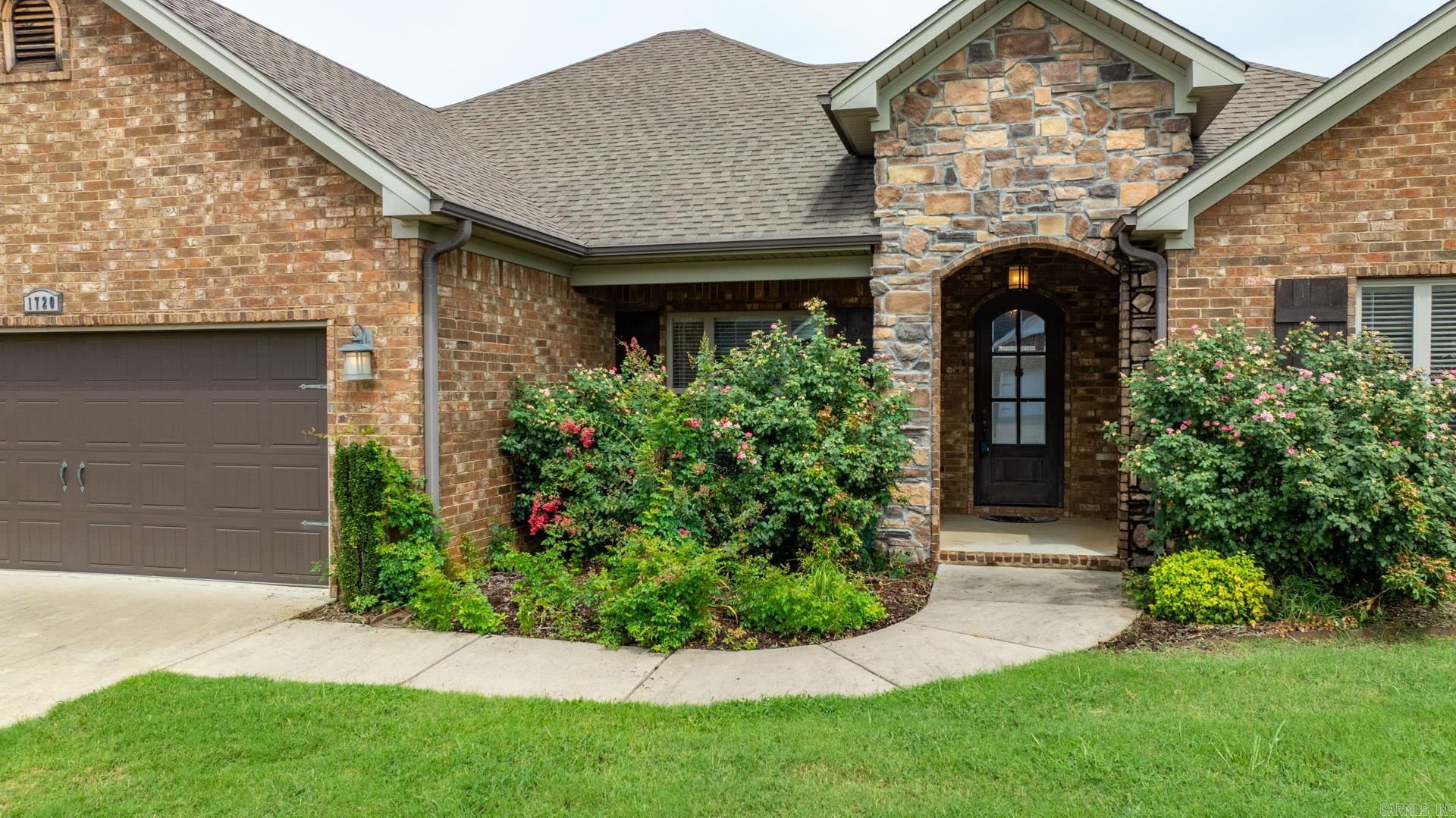 SALEM WOODS - Residential