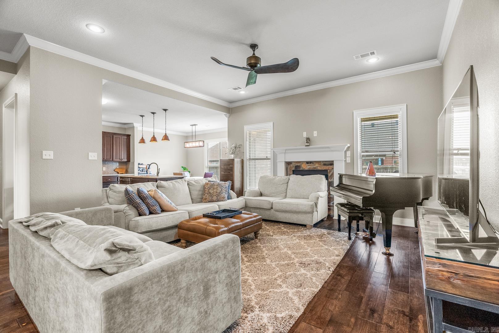 SALEM WOODS - Residential