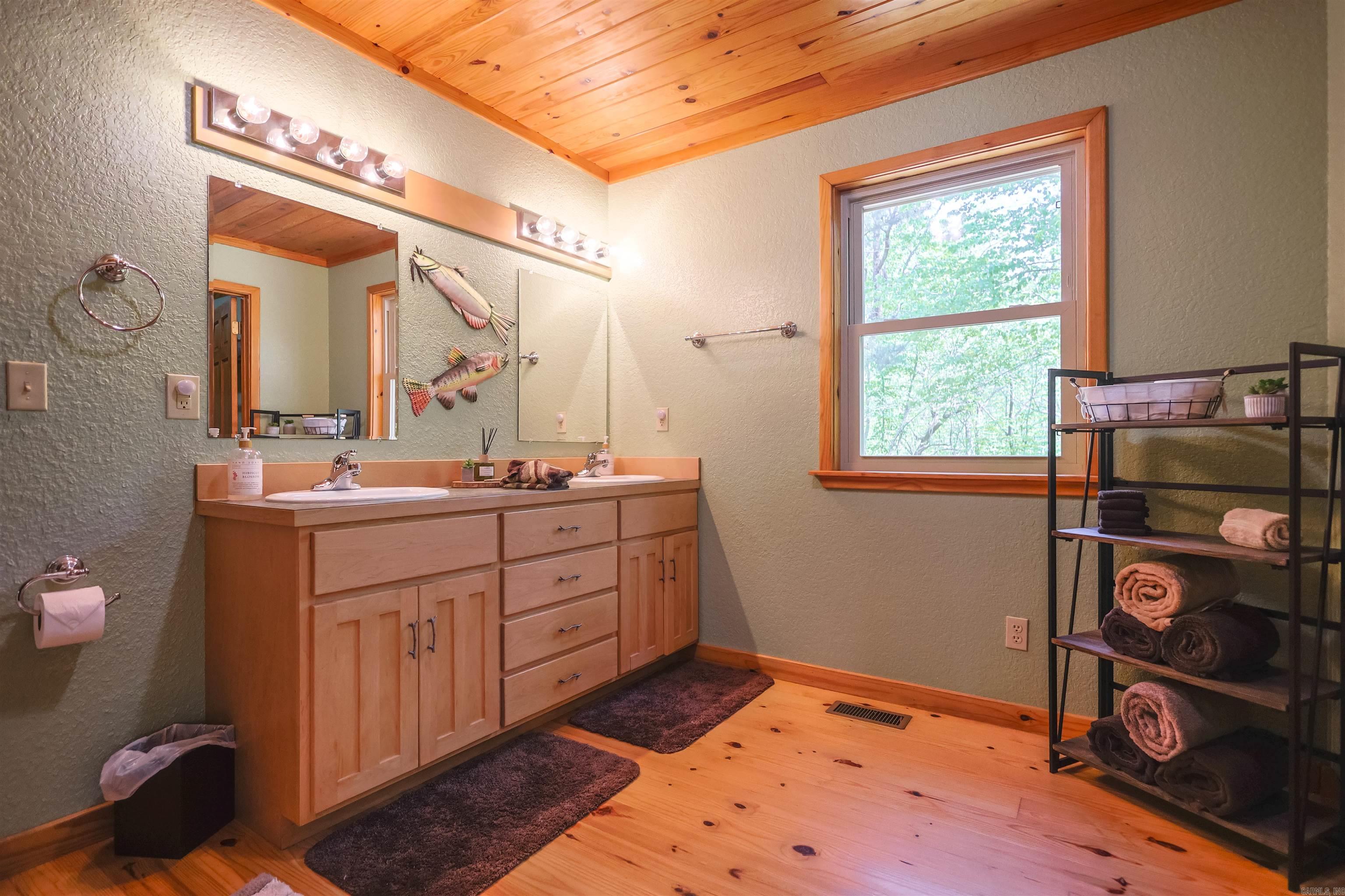 WOODLAND SPRINGS - Residential