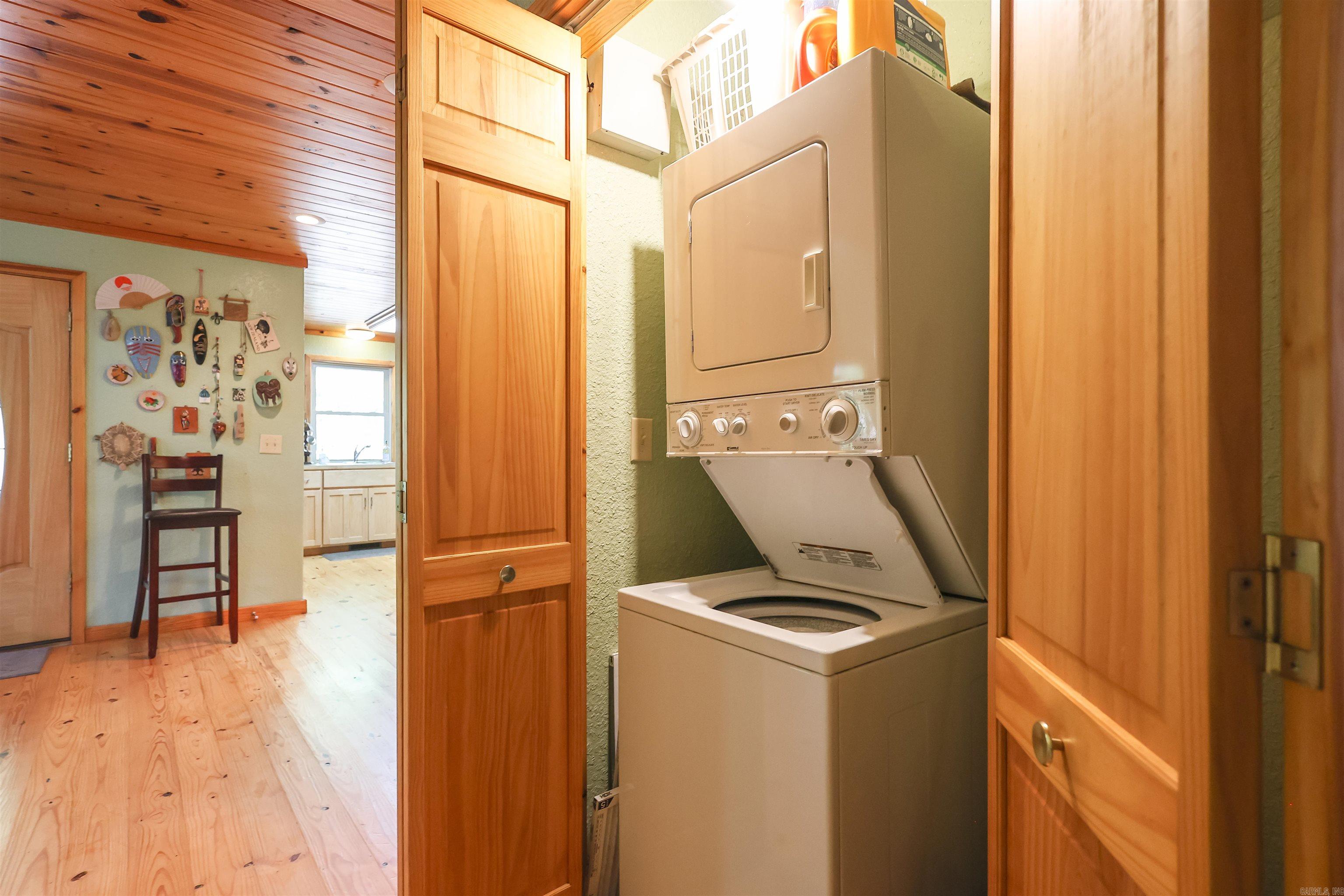 WOODLAND SPRINGS - Residential