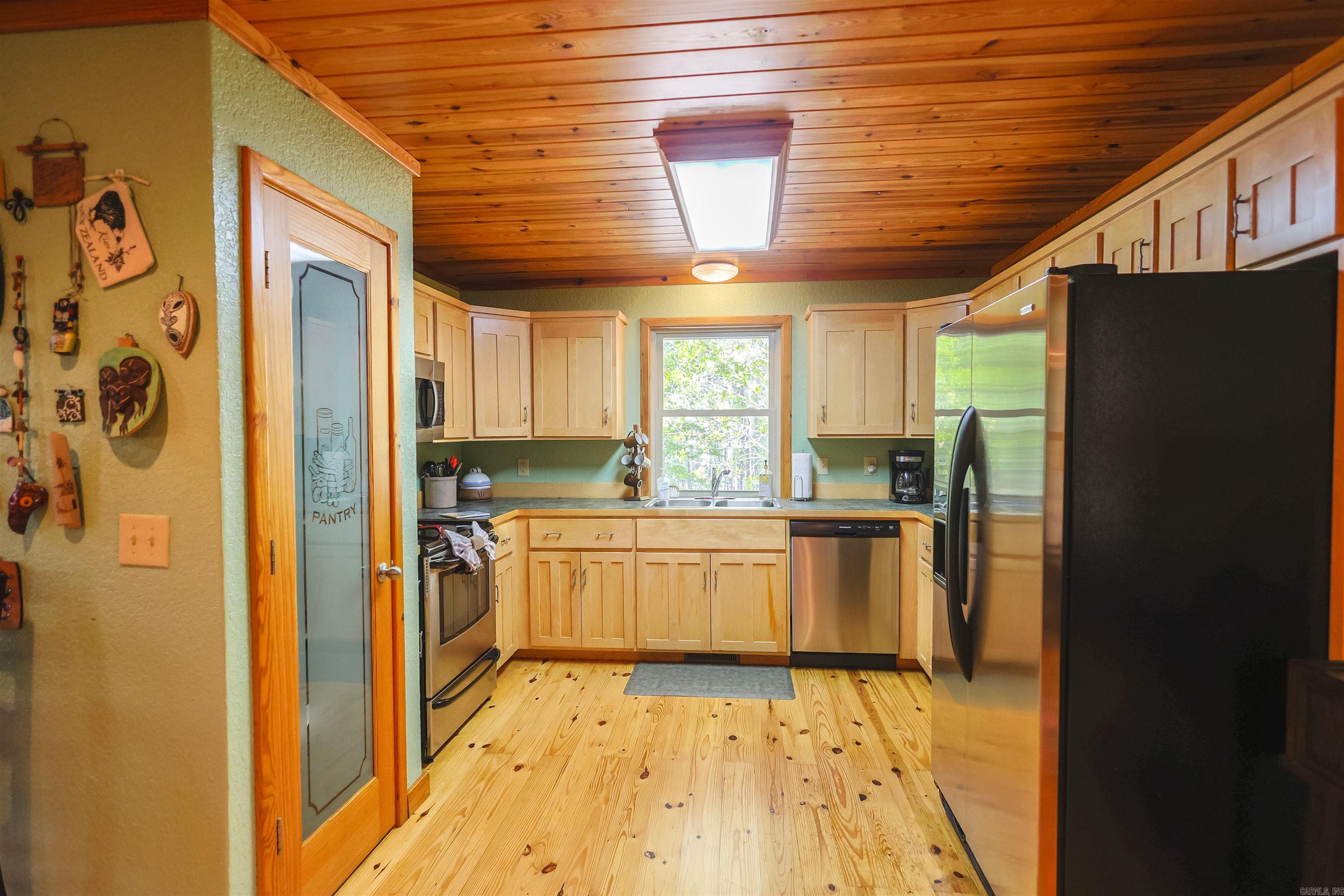 WOODLAND SPRINGS - Residential