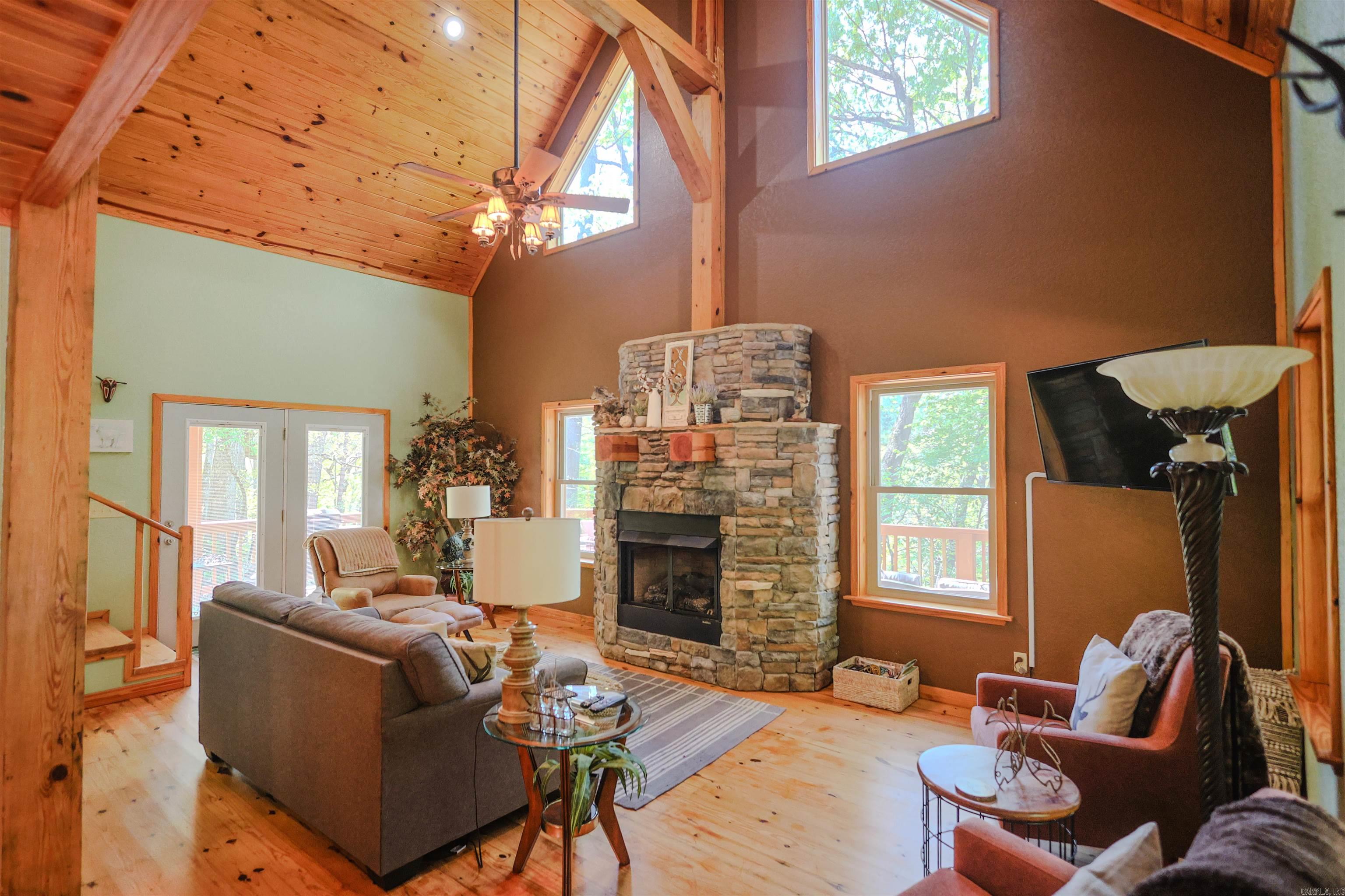 WOODLAND SPRINGS - Residential