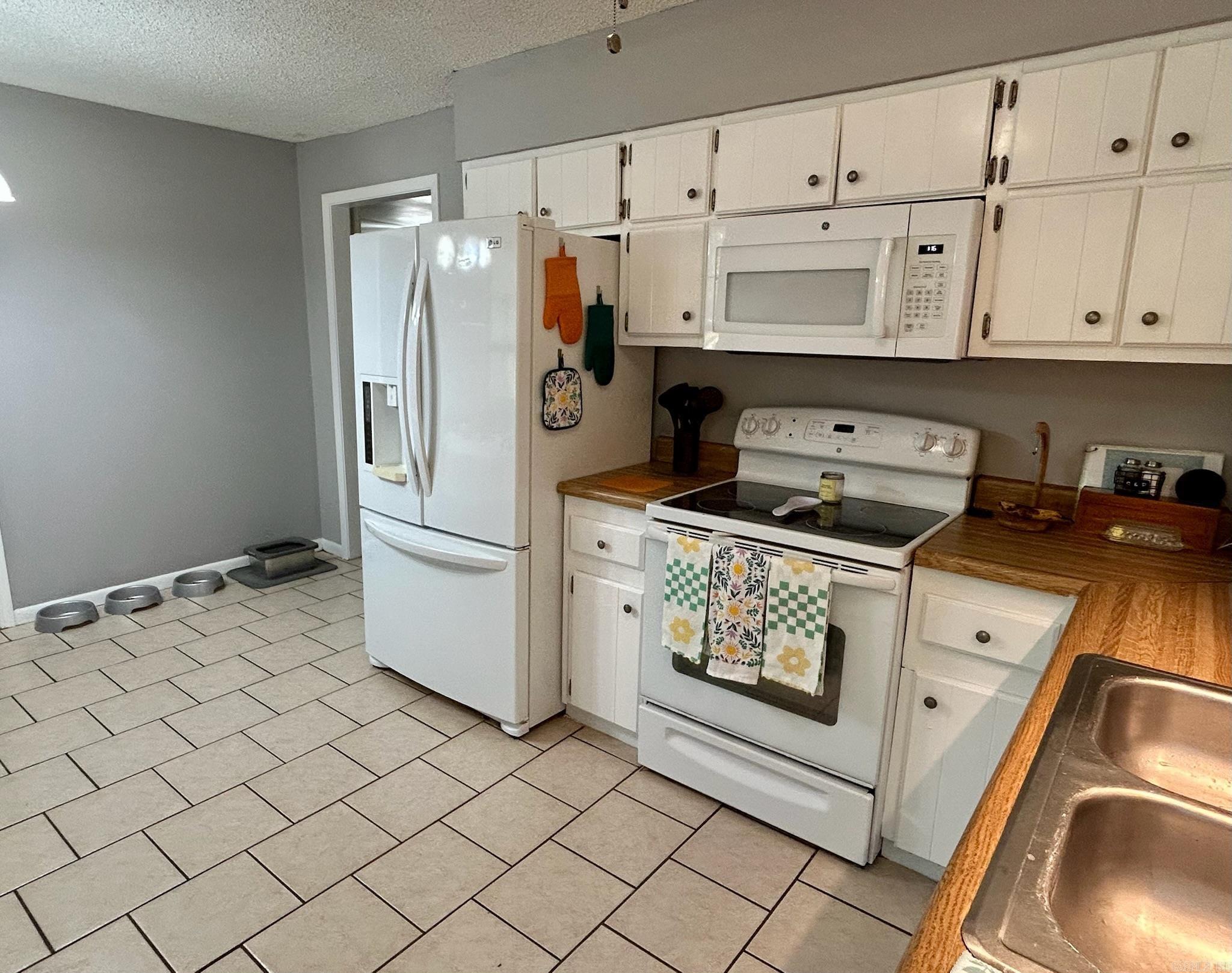 BLACK OAK - Residential