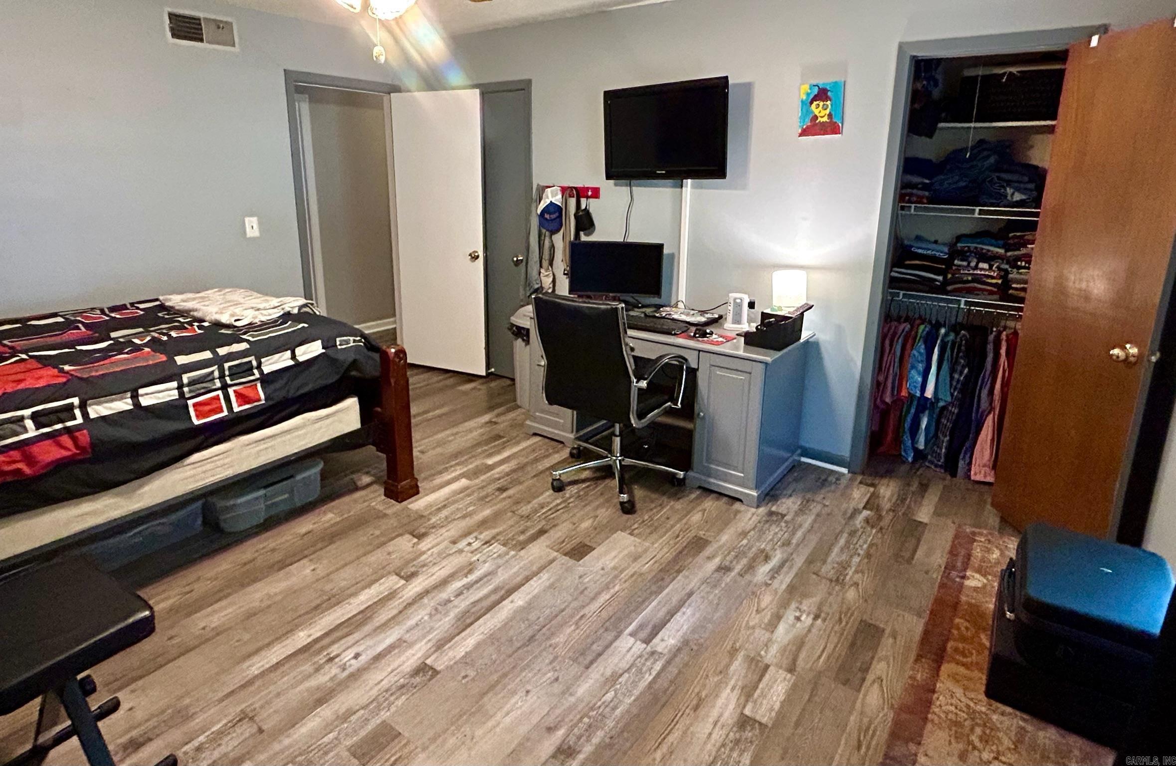 BLACK OAK - Residential