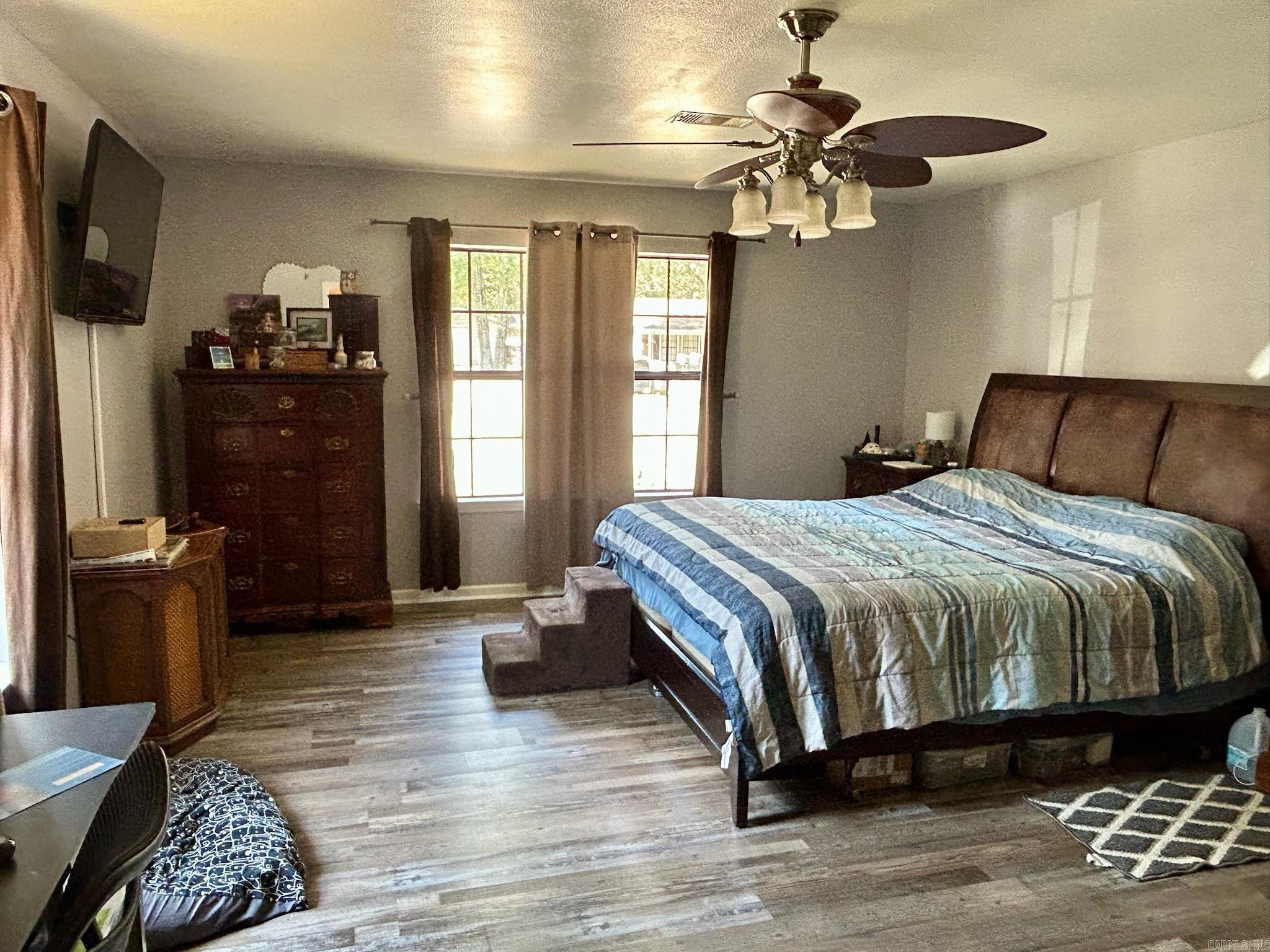 BLACK OAK - Residential