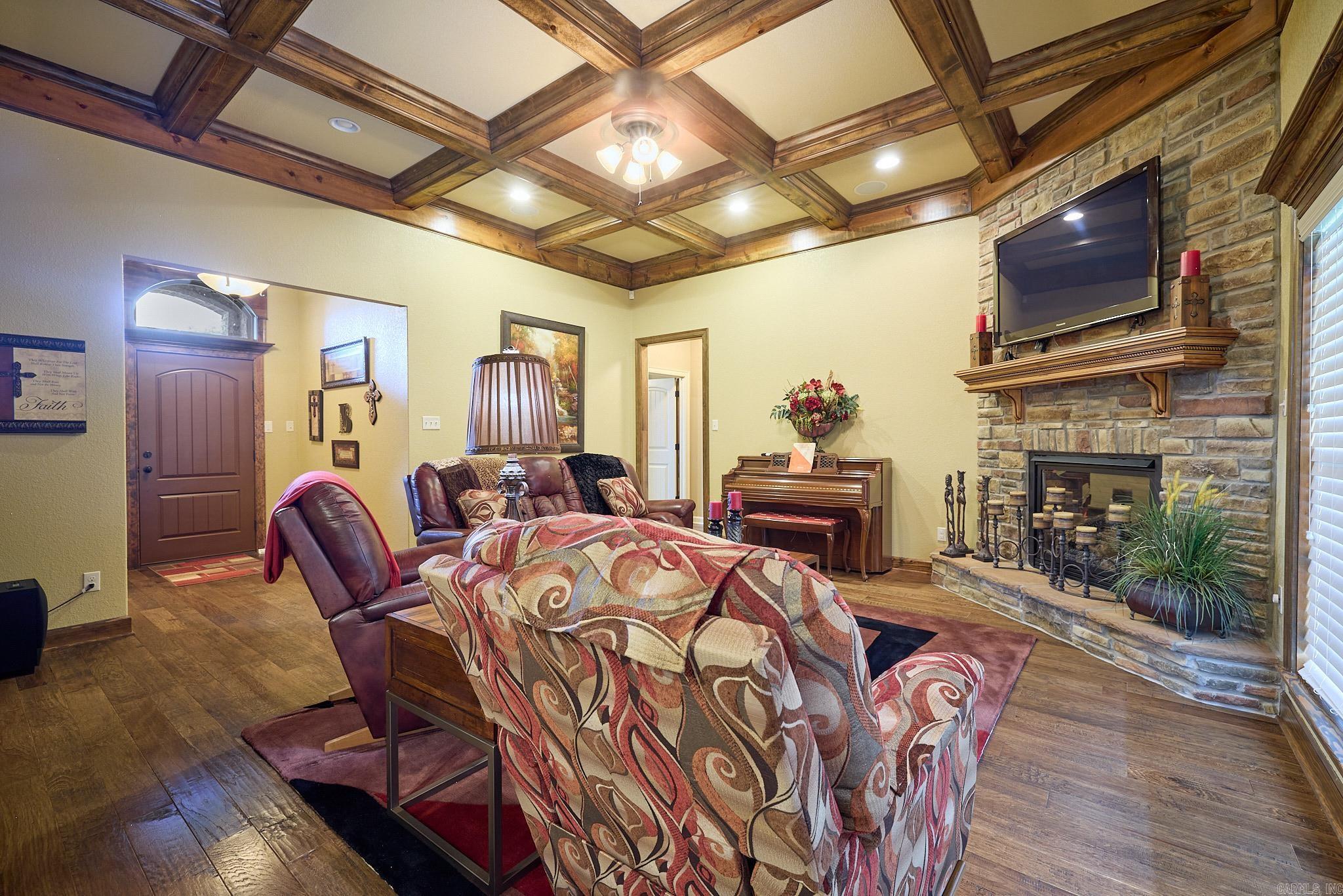 HURRICANE MEADOWS - Residential