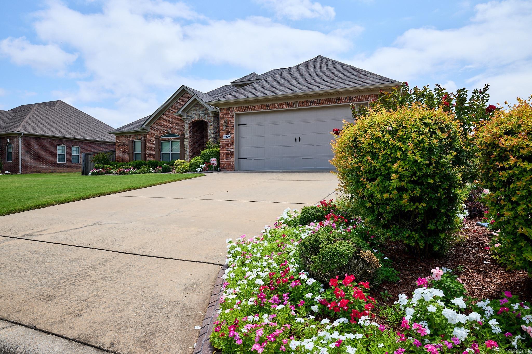 HURRICANE MEADOWS - Residential