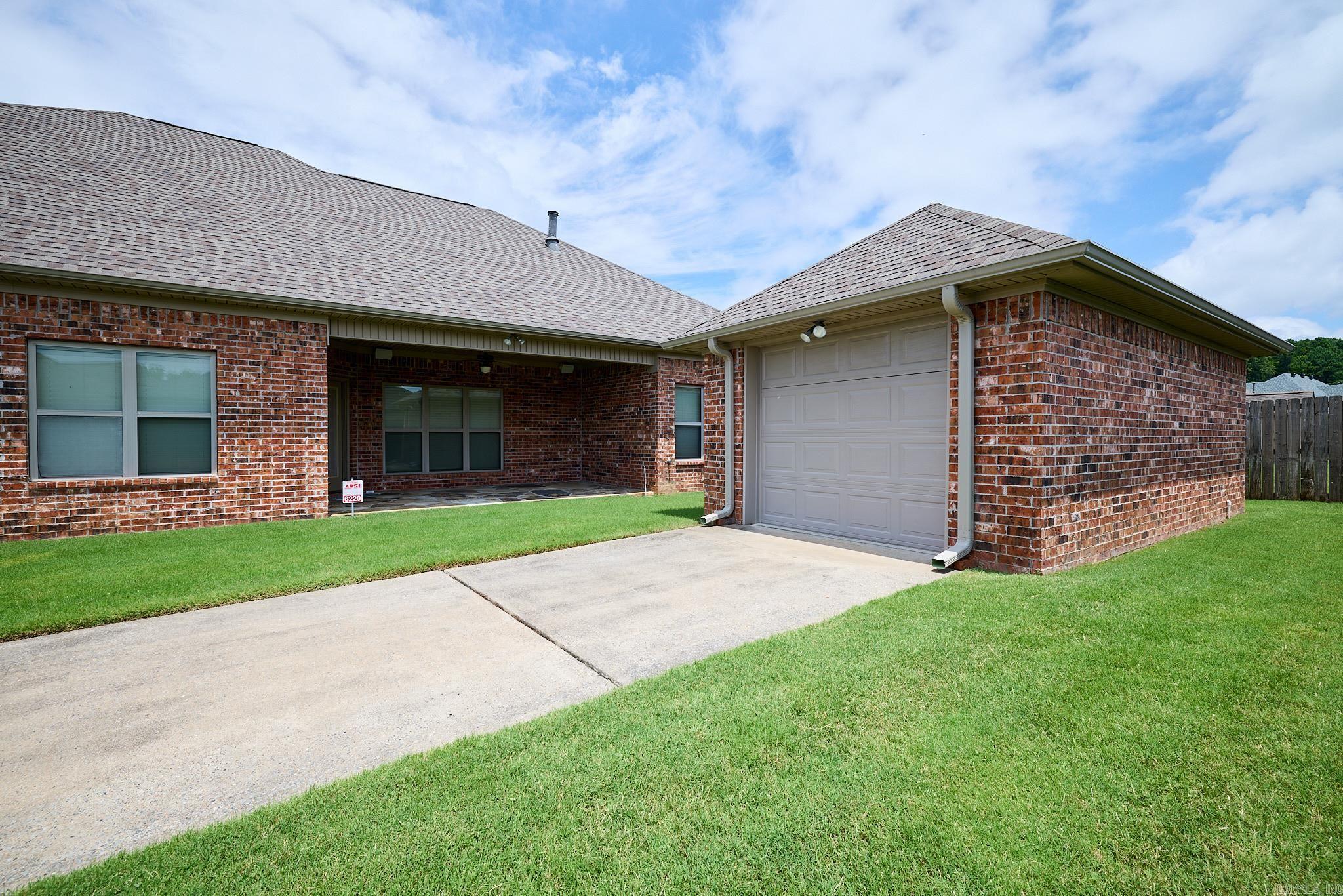 HURRICANE MEADOWS - Residential