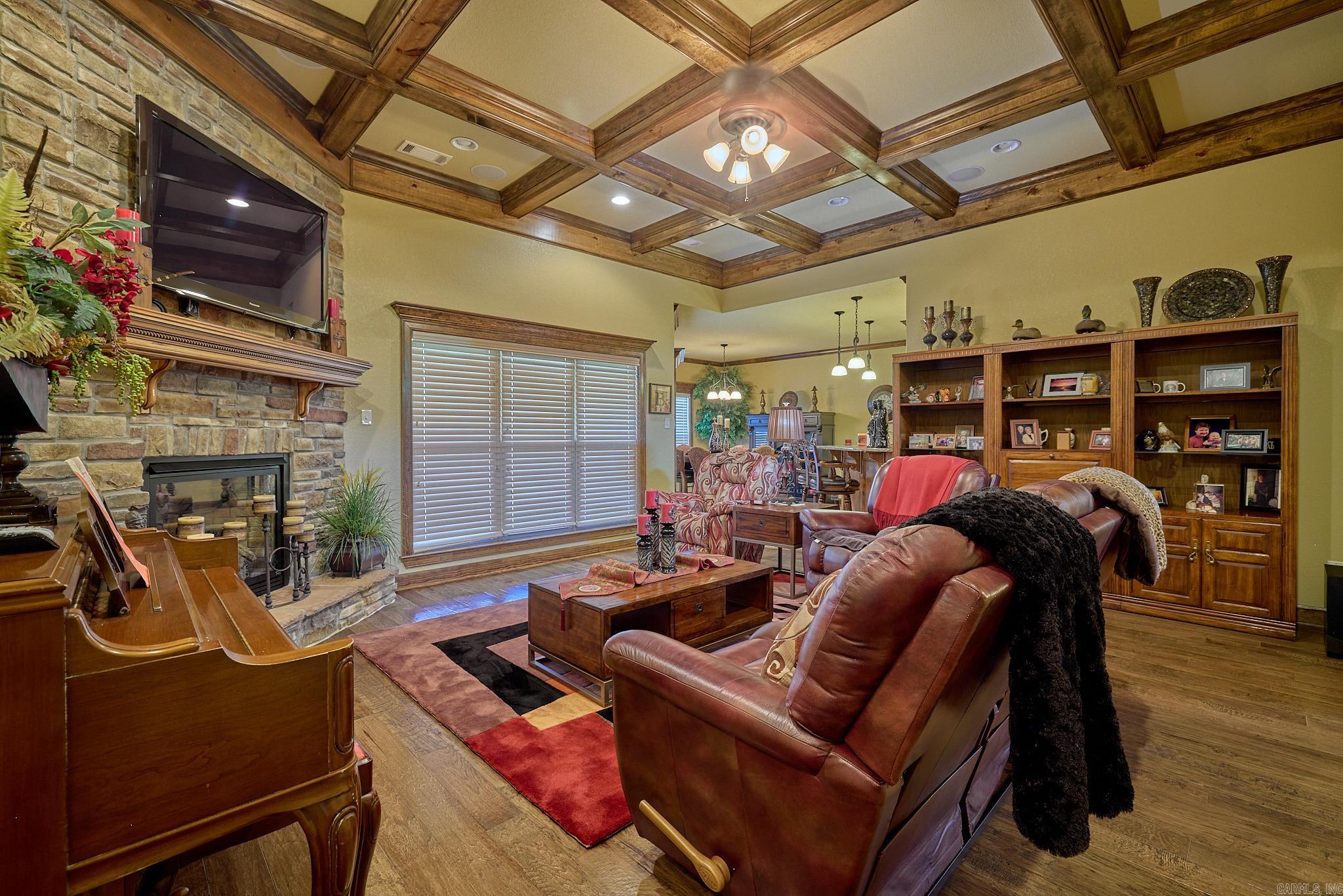 HURRICANE MEADOWS - Residential