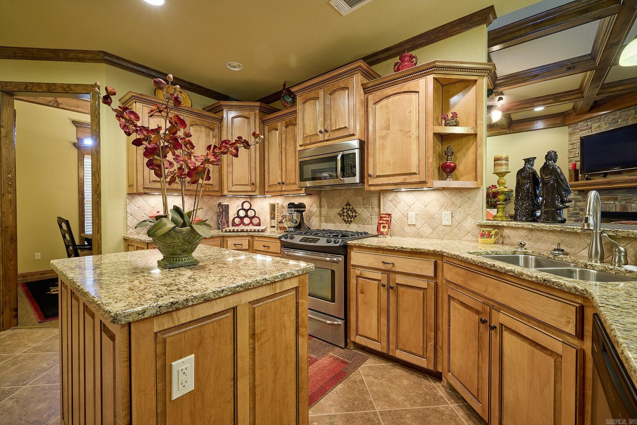 HURRICANE MEADOWS - Residential