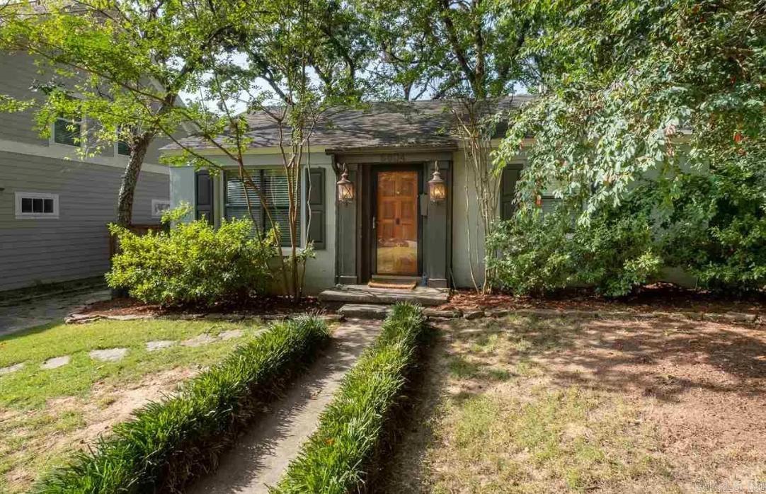 Charming 1315 sqft home! 3 bed, 2 bath plus storage shed in the backyard. Available for lease starting July 1st, 2025. House trained pets allowed