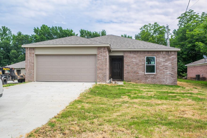 Welcome to your NEW home! This 3 bedroom 2 bath home is perfect! Open floor plan, big living room and open kitchen. Granite counter tops, tiled backsplash, tons of cabinets, stainless steel appliances, dishwasher and built in microwave!  Home includes a 2 car garage, big yard and a great covered back porch, perfect for entertaining!  Don't miss this one! Call today!