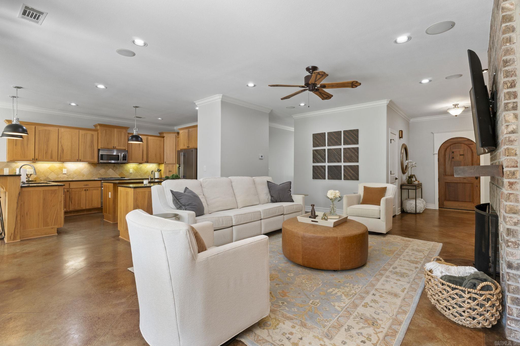 EAGLE RIDGE ESTATES - Residential