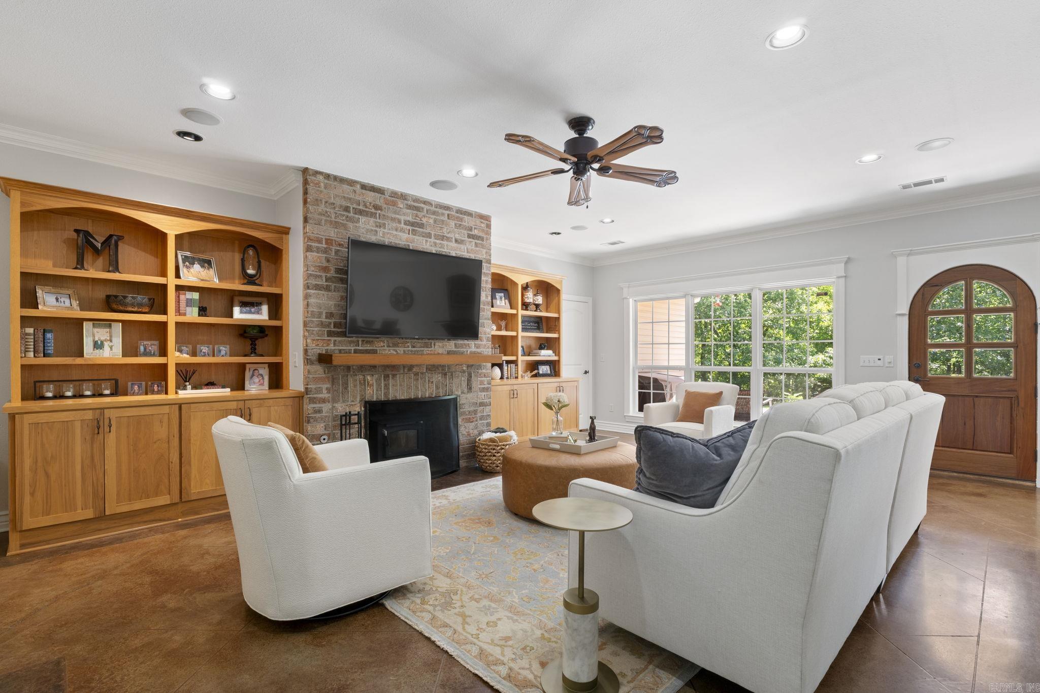 EAGLE RIDGE ESTATES - Residential