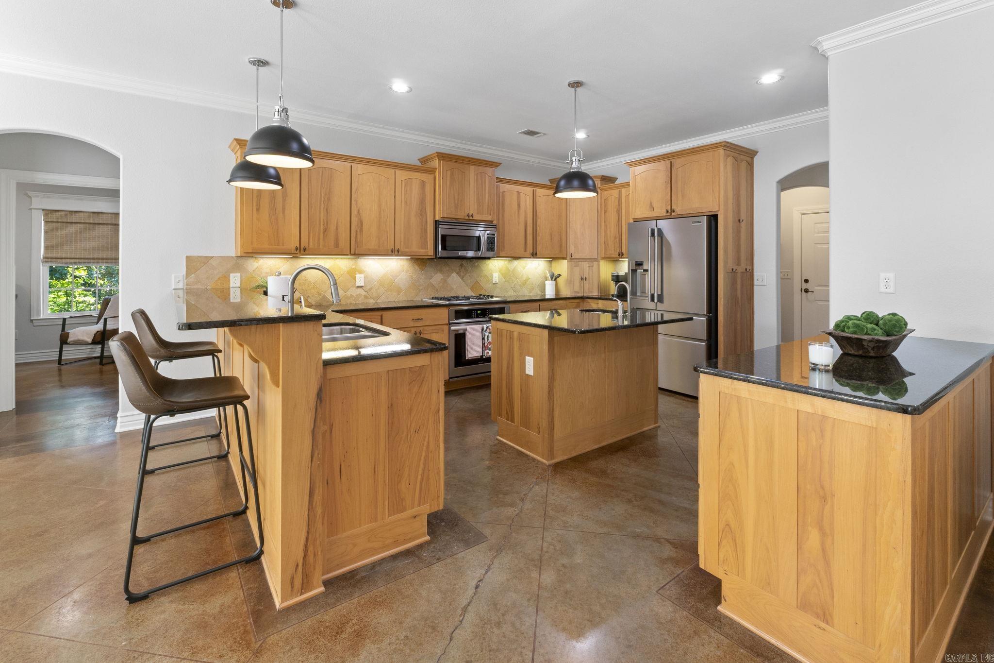 EAGLE RIDGE ESTATES - Residential