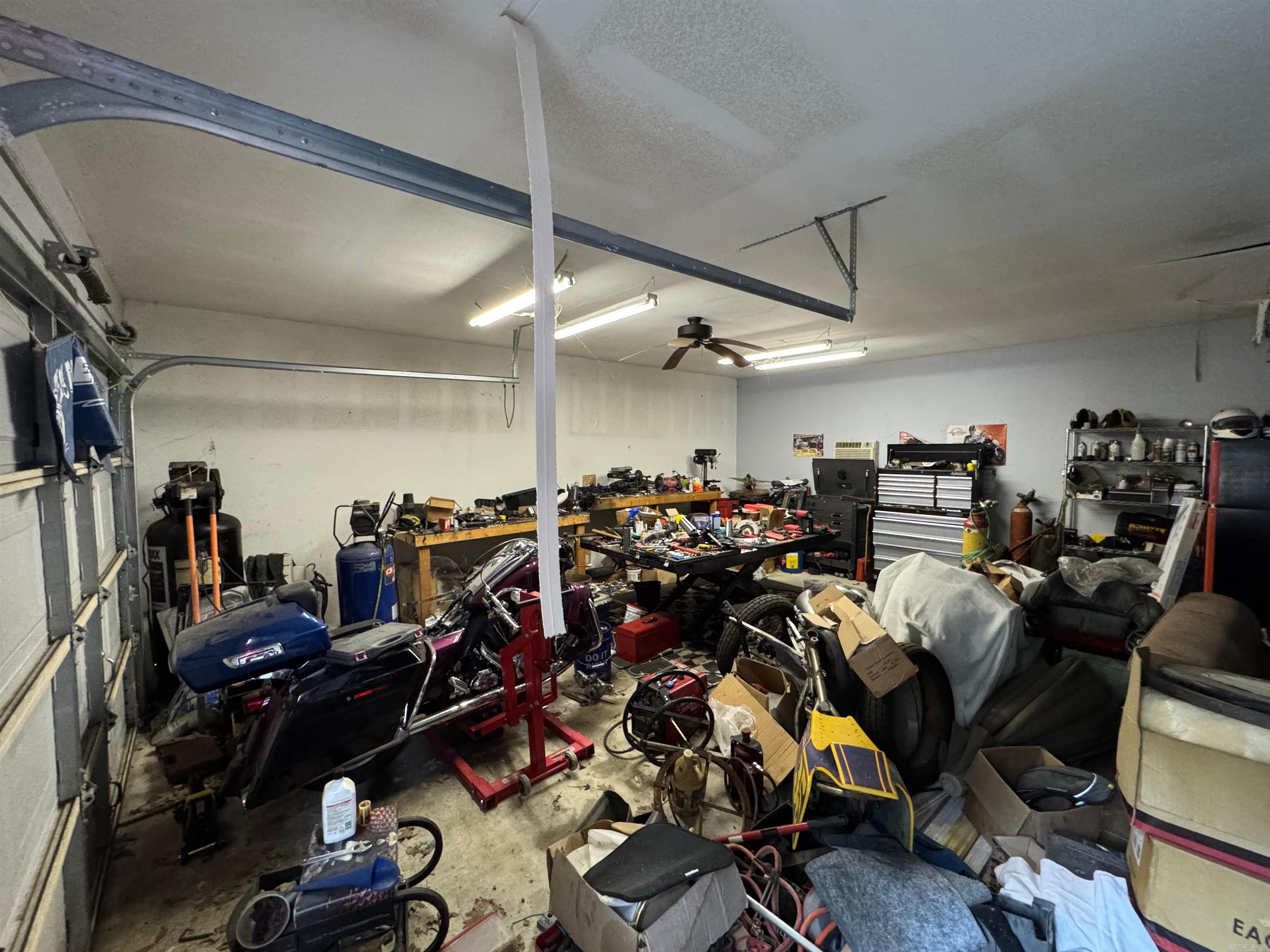 COUNTRY VILLAGE ESTATES - Residential