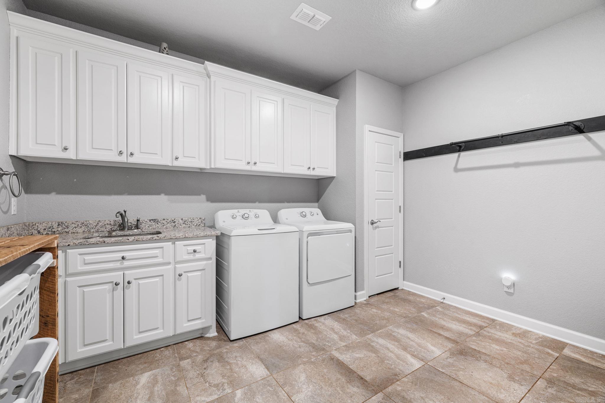 MOUNT TABOR ESTATES - Residential