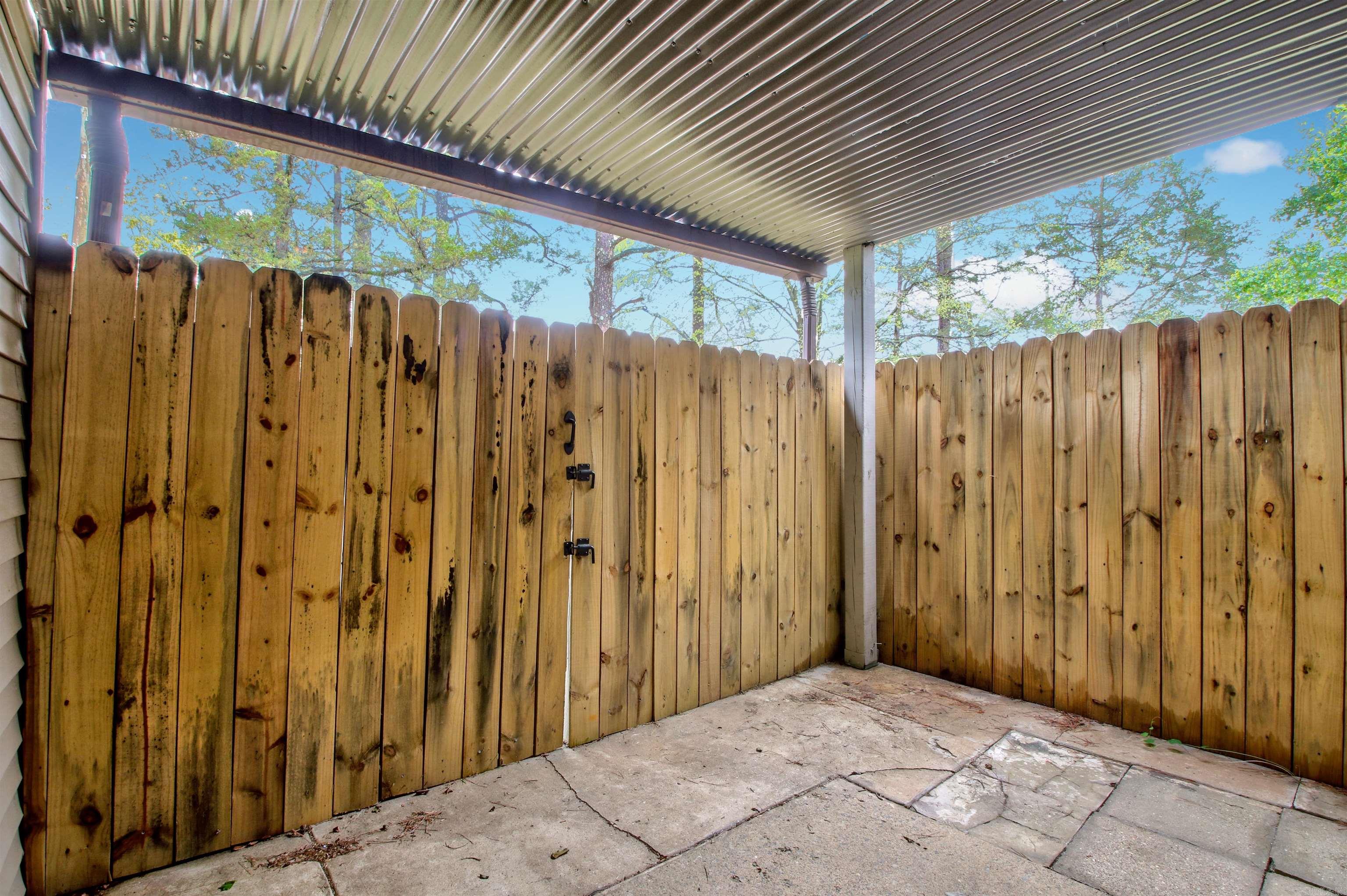 PLEASANTWOOD CONDOS - Residential