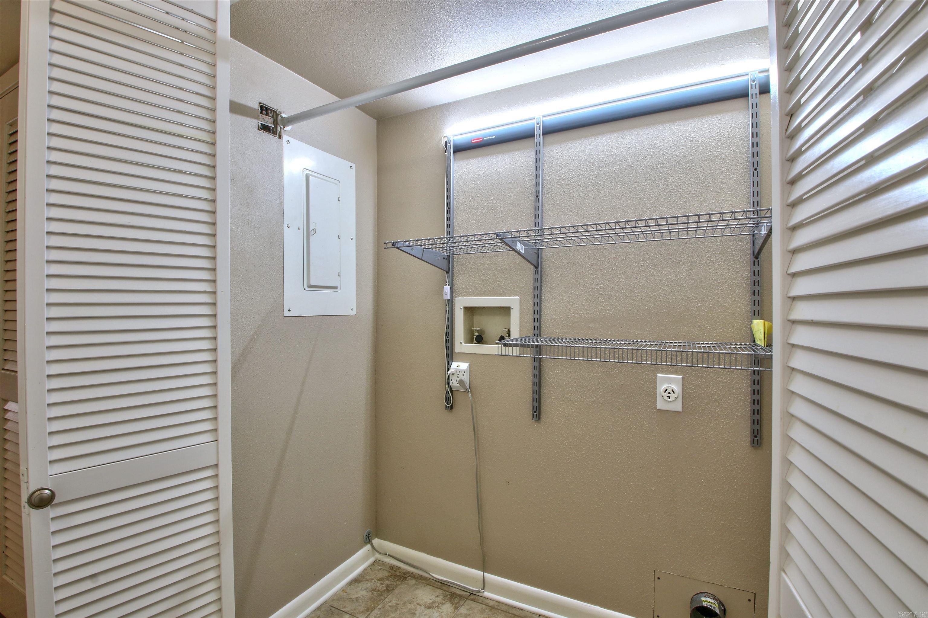 PLEASANTWOOD CONDOS - Residential