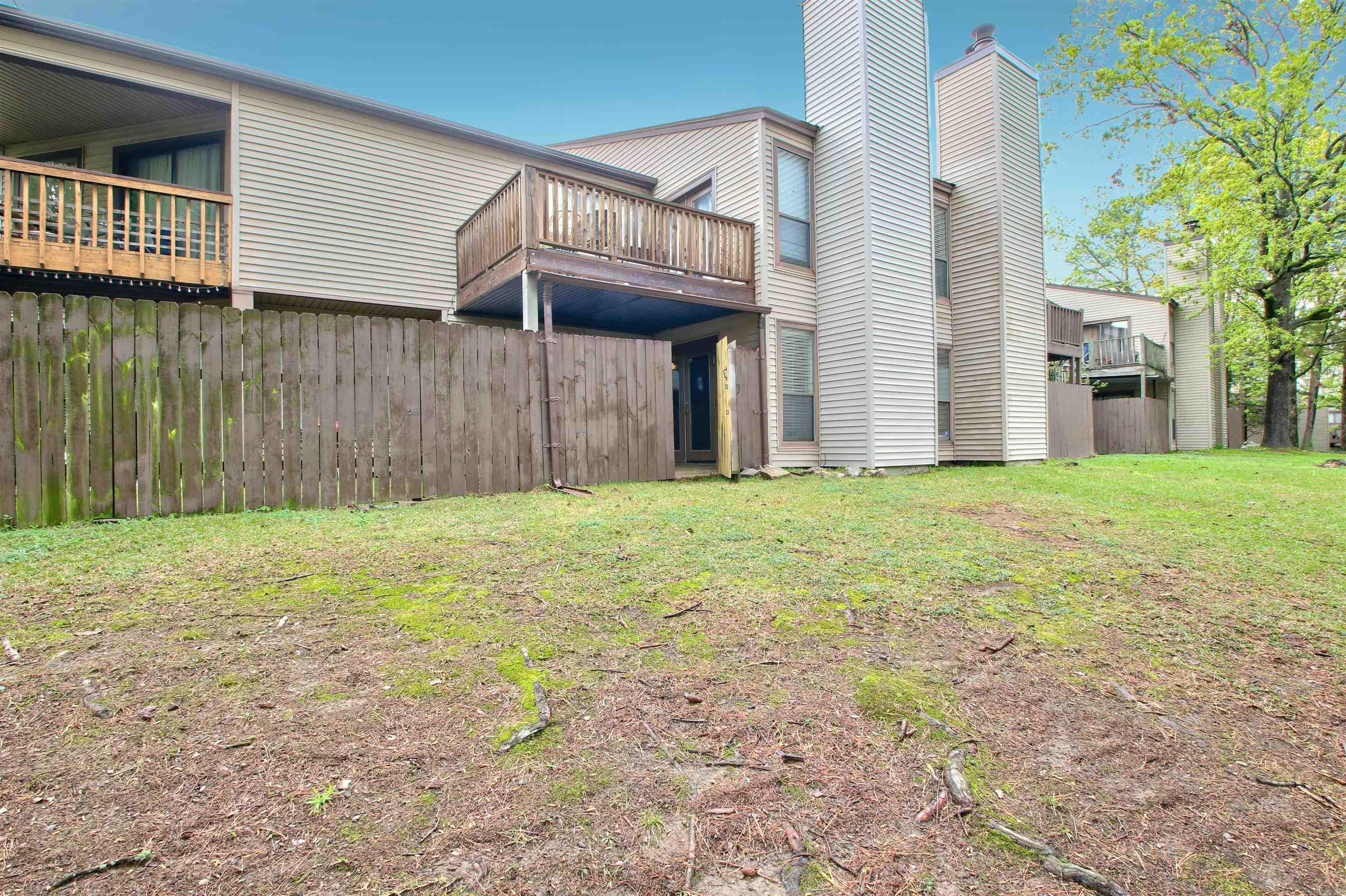 PLEASANTWOOD CONDOS - Residential