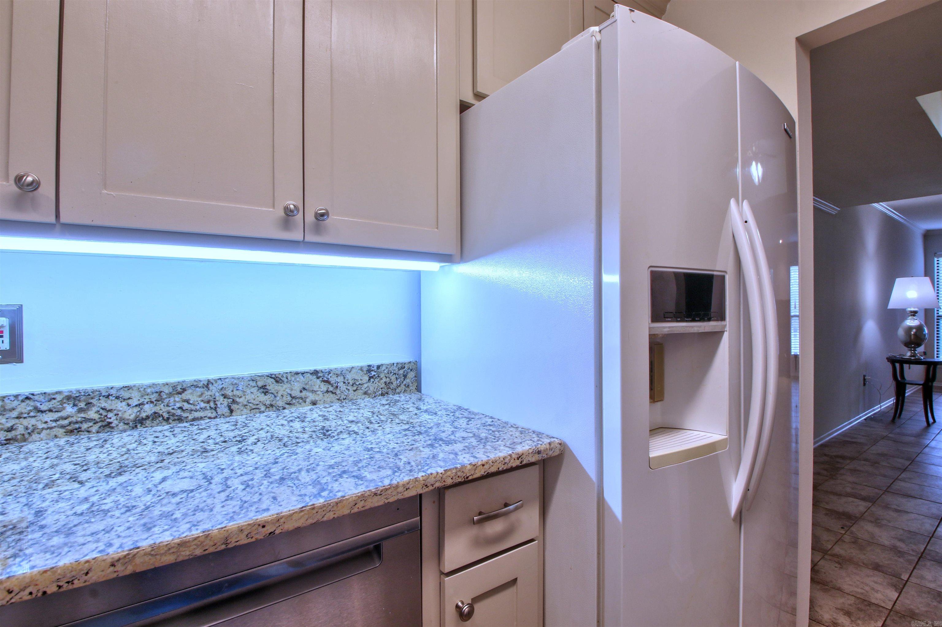 PLEASANTWOOD CONDOS - Residential