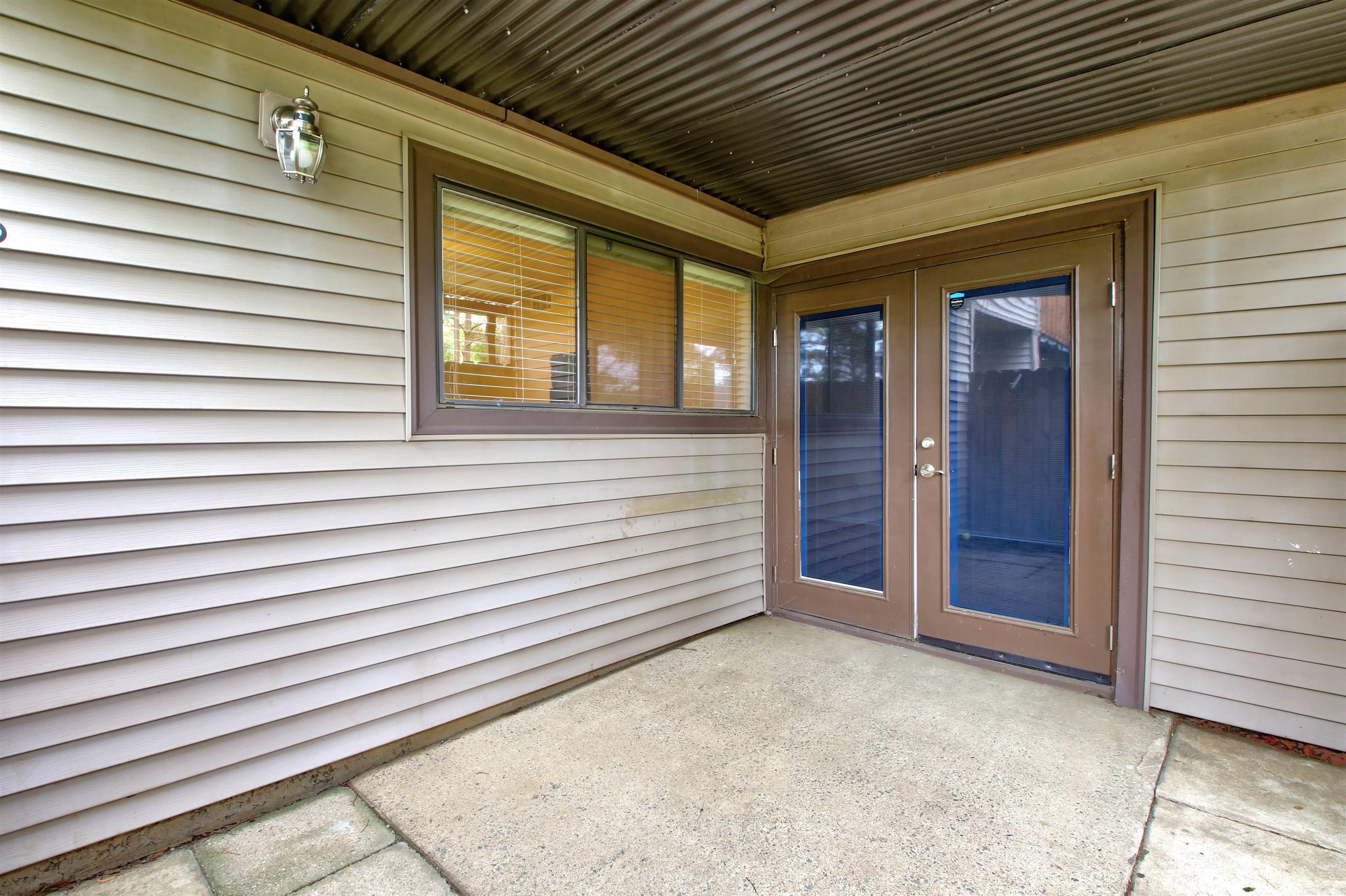 PLEASANTWOOD CONDOS - Residential