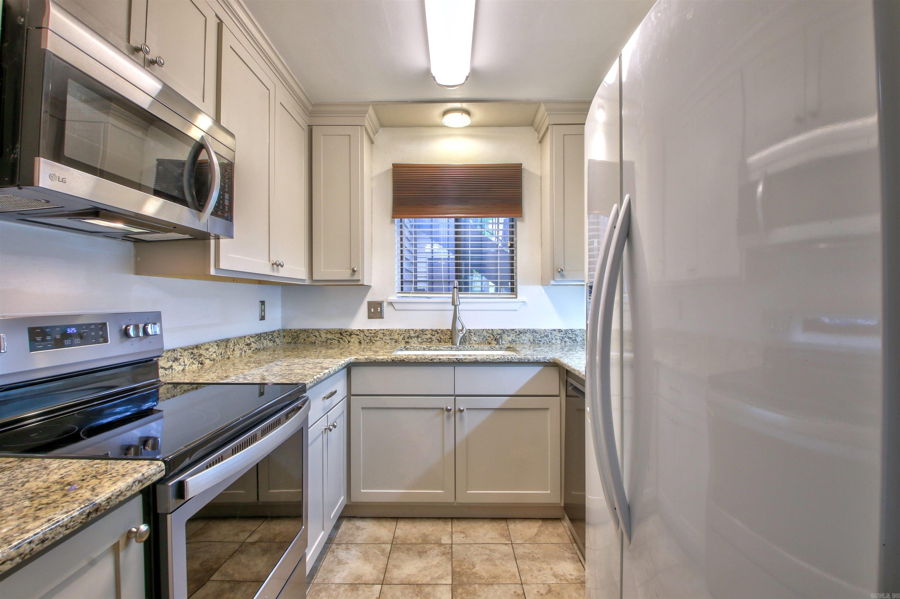 PLEASANTWOOD CONDOS - Residential