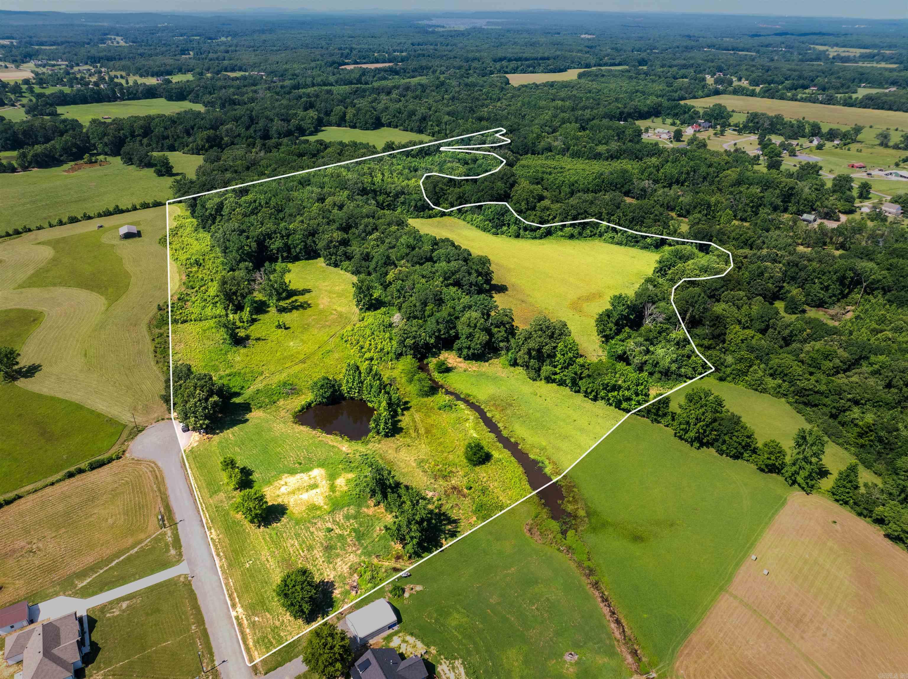 40 +/- acres on Justice Farm Road in Conway. This is a rare opportunity to own land in one of Conwayās newest areas of growth. Justice Farm Road is a brand-new development with only a handful of custom, estate-style homes. A perfect setting for a forever home with room to spread out.