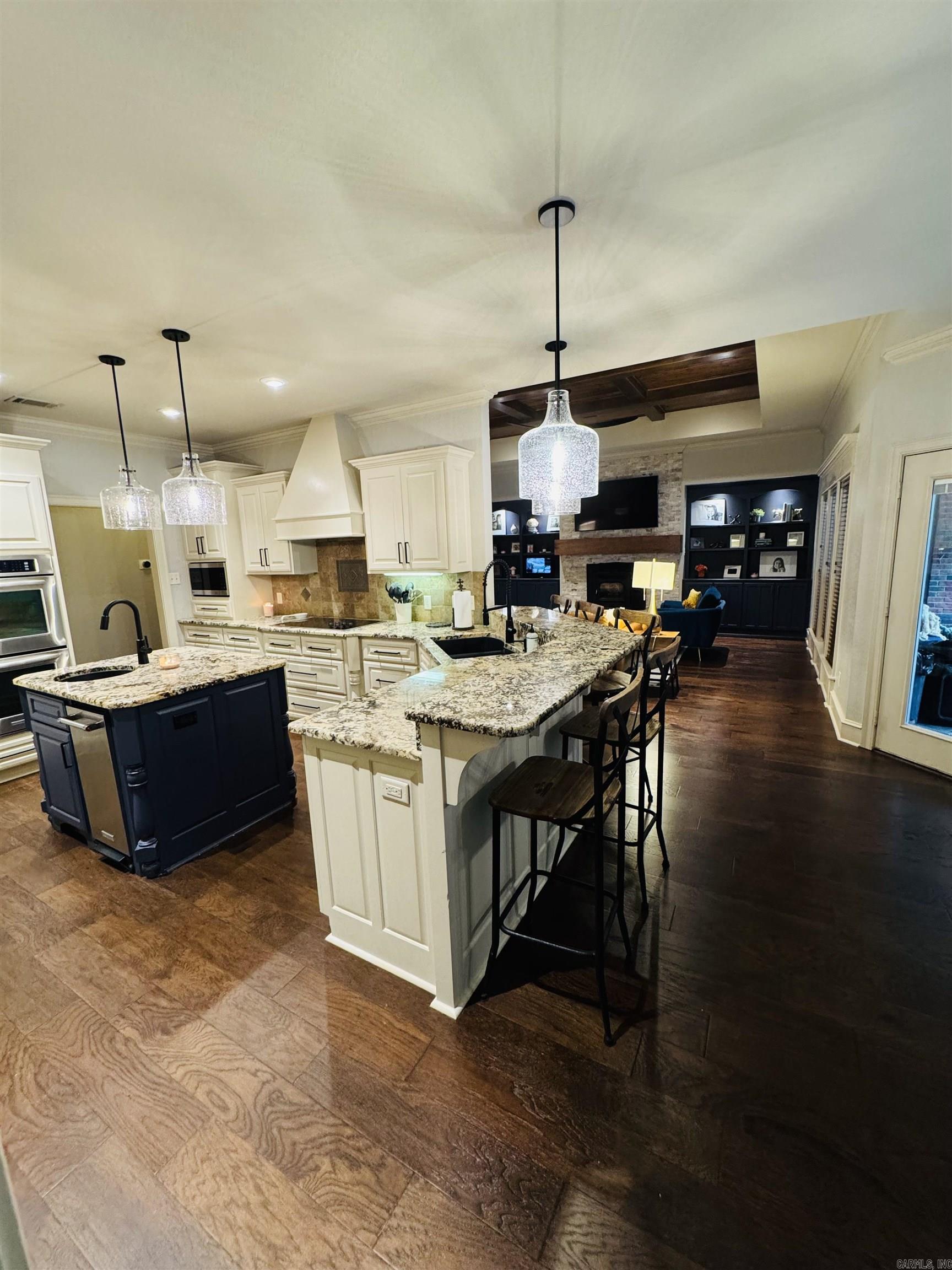 WELLINGTON - Residential