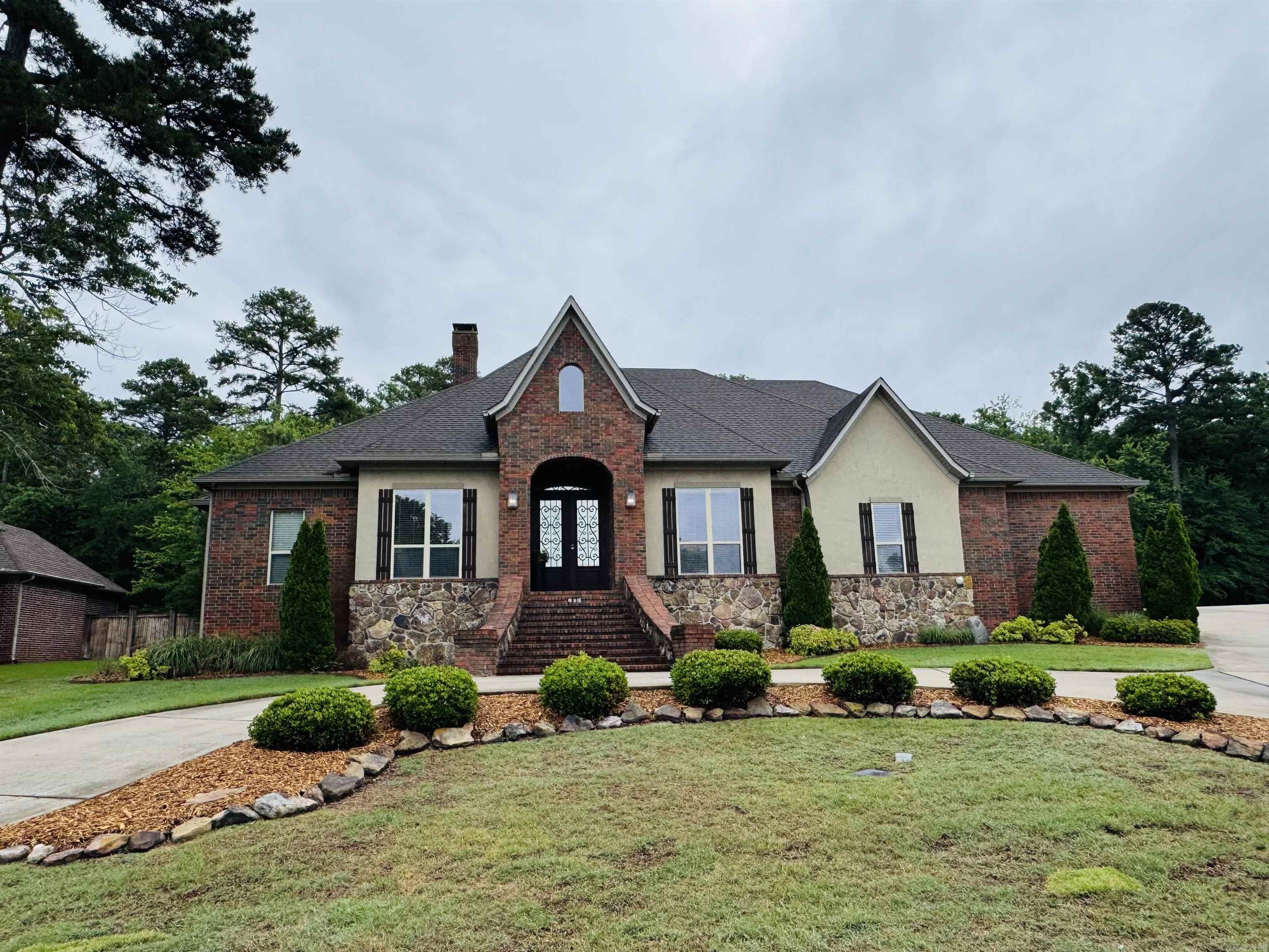 WELLINGTON - Residential