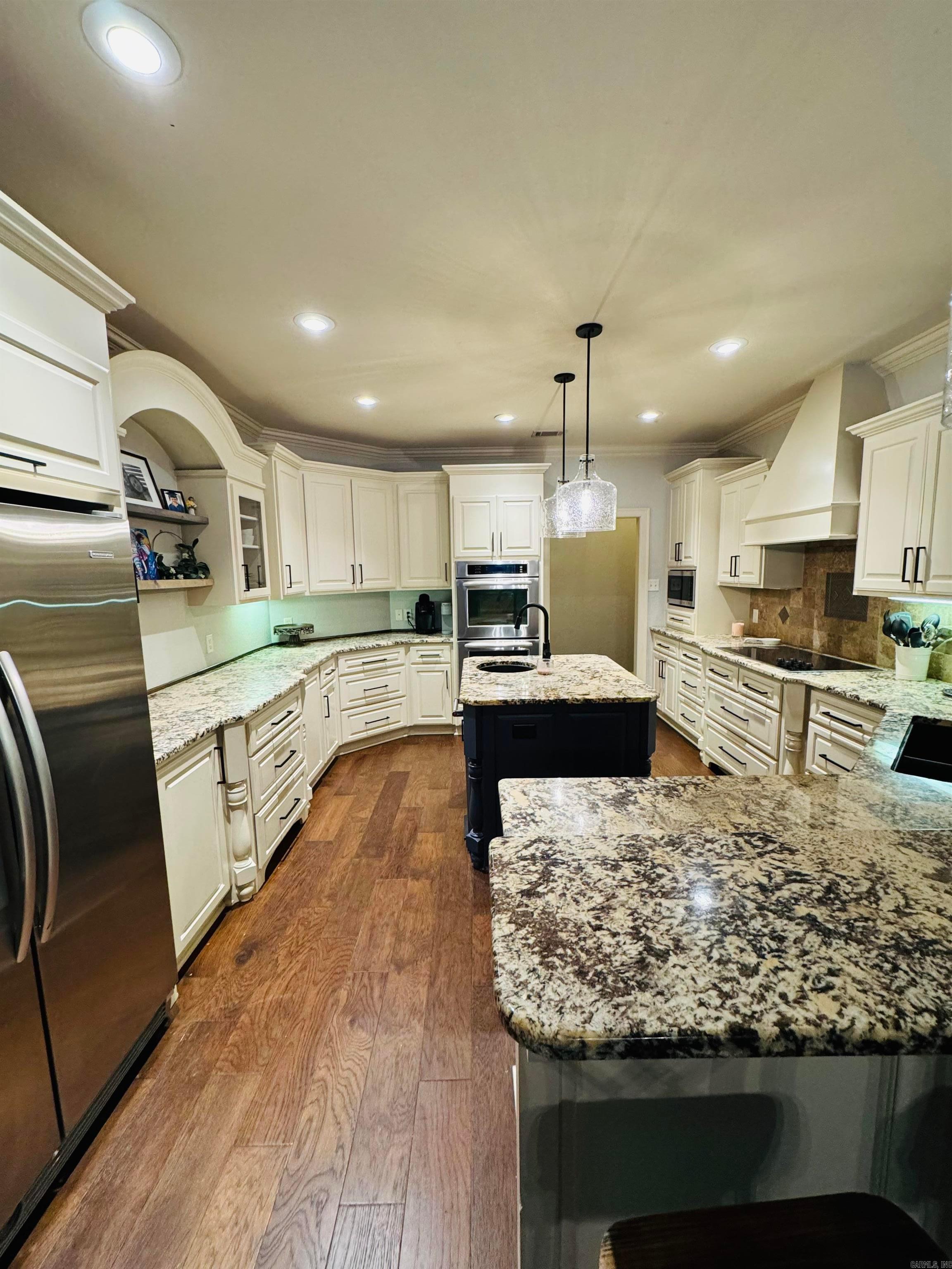 WELLINGTON - Residential