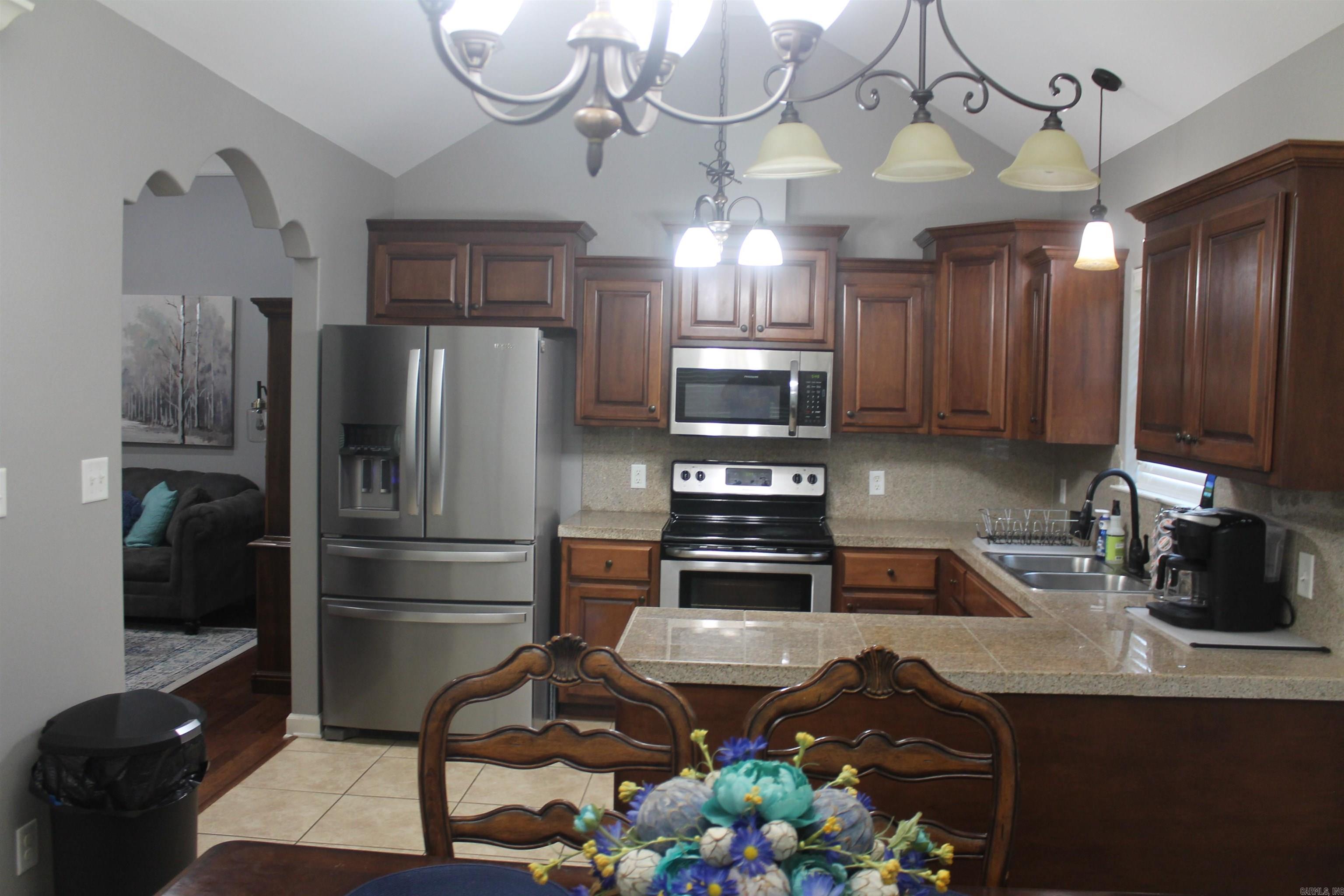 SUNSET VALLEY - Residential