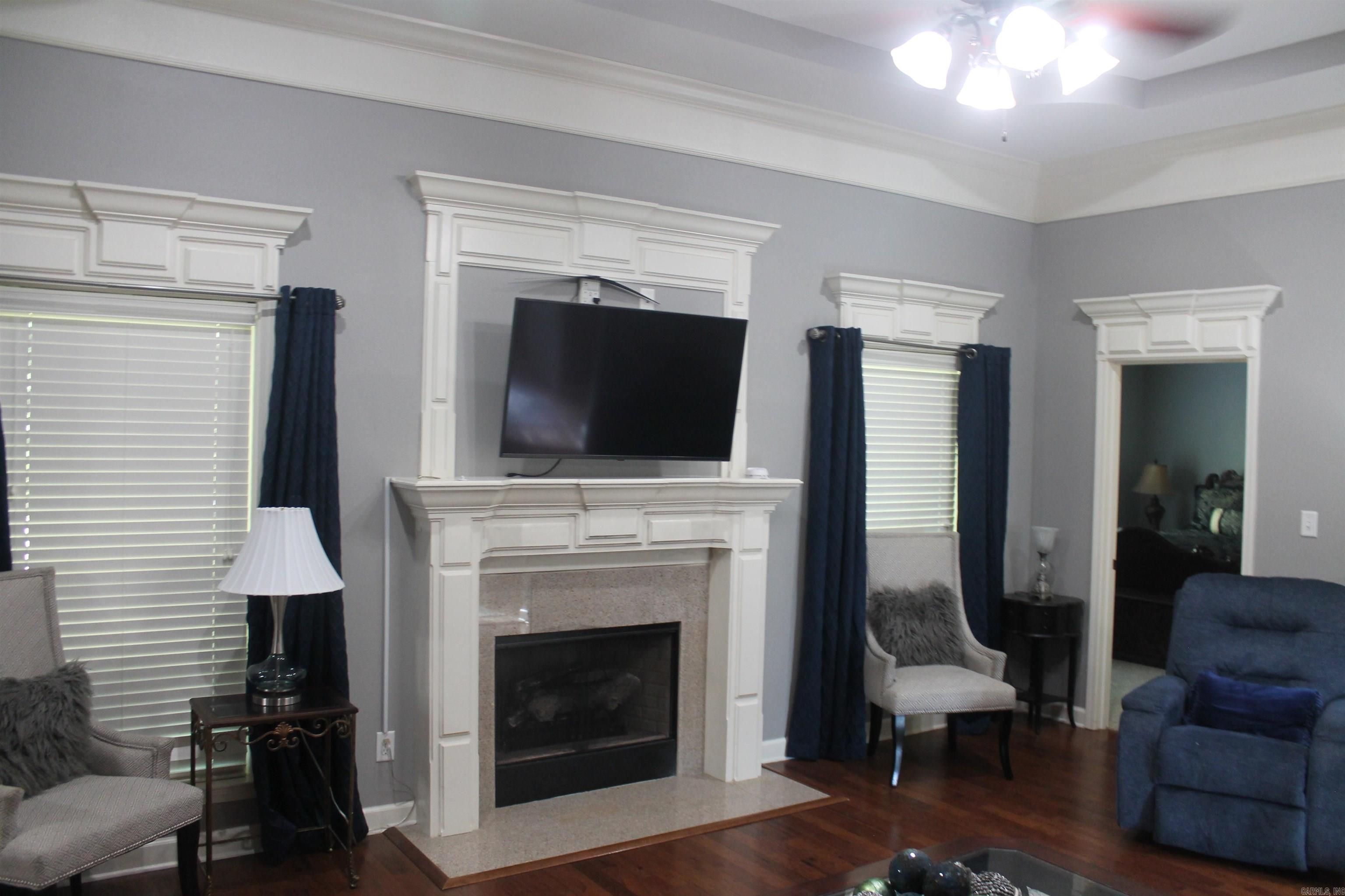 SUNSET VALLEY - Residential