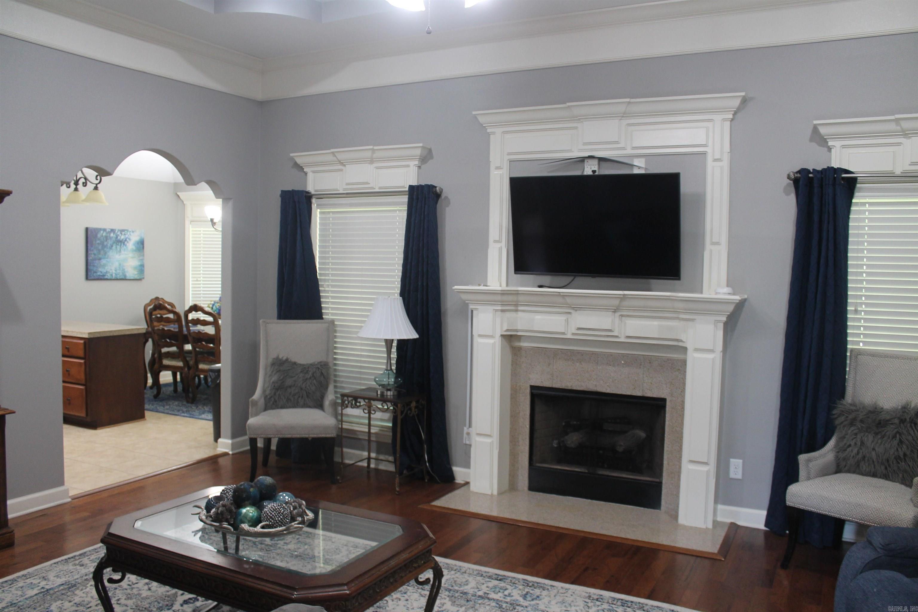 SUNSET VALLEY - Residential