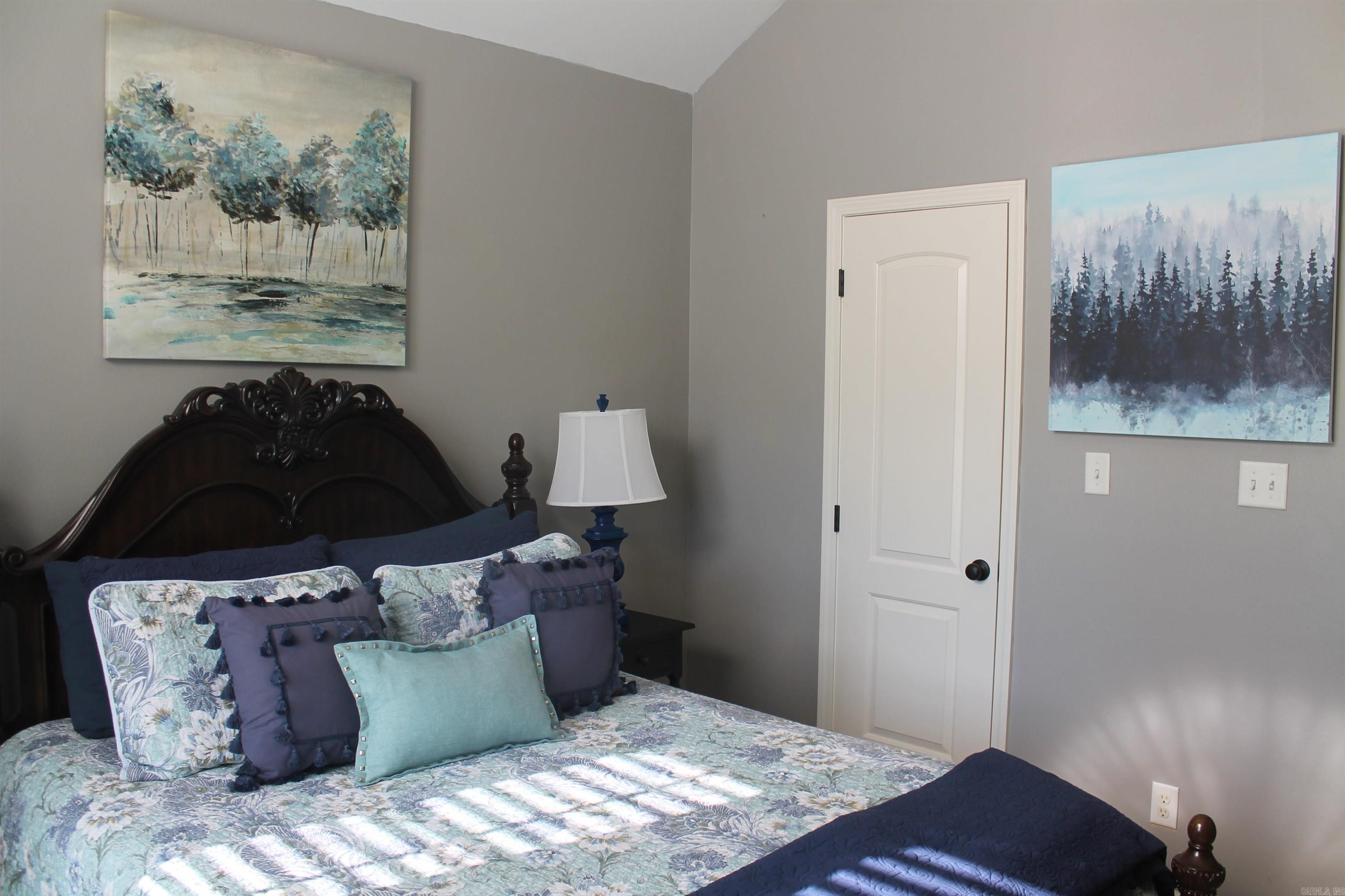 SUNSET VALLEY - Residential