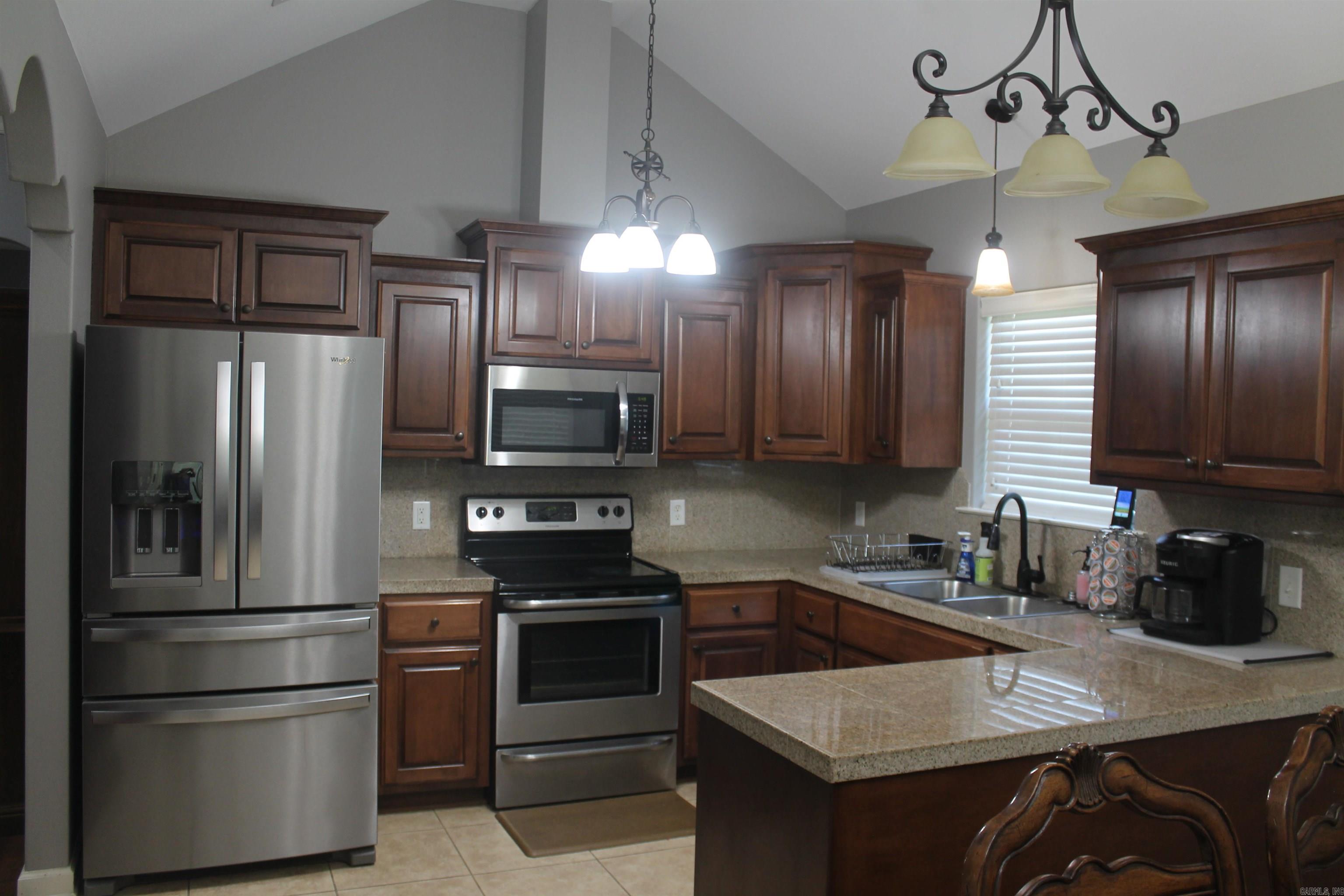 SUNSET VALLEY - Residential