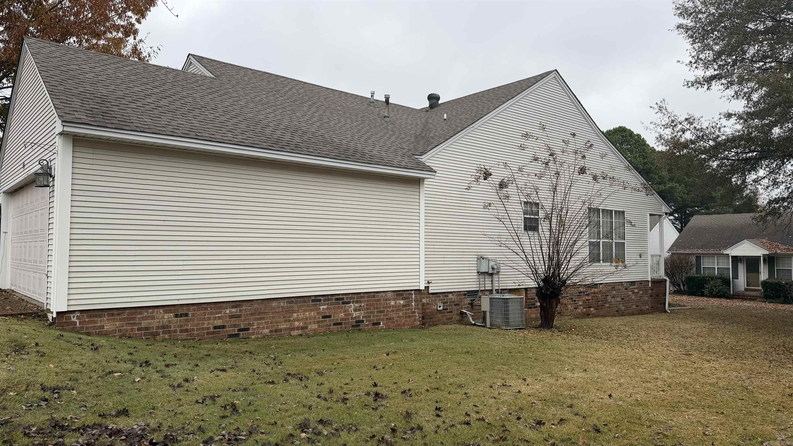 RIVER OAKS TRACE - Residential